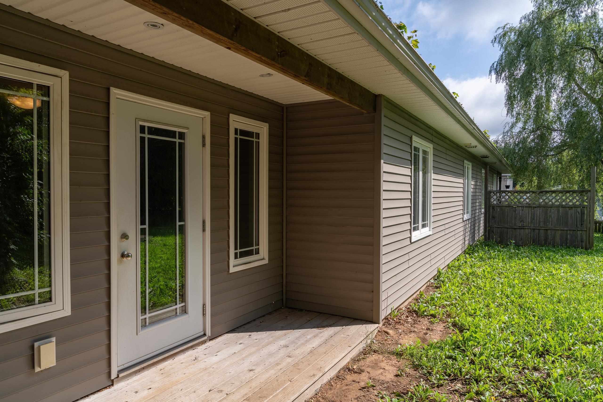 $329,900.00: 6032 Highway 1, Cambridge