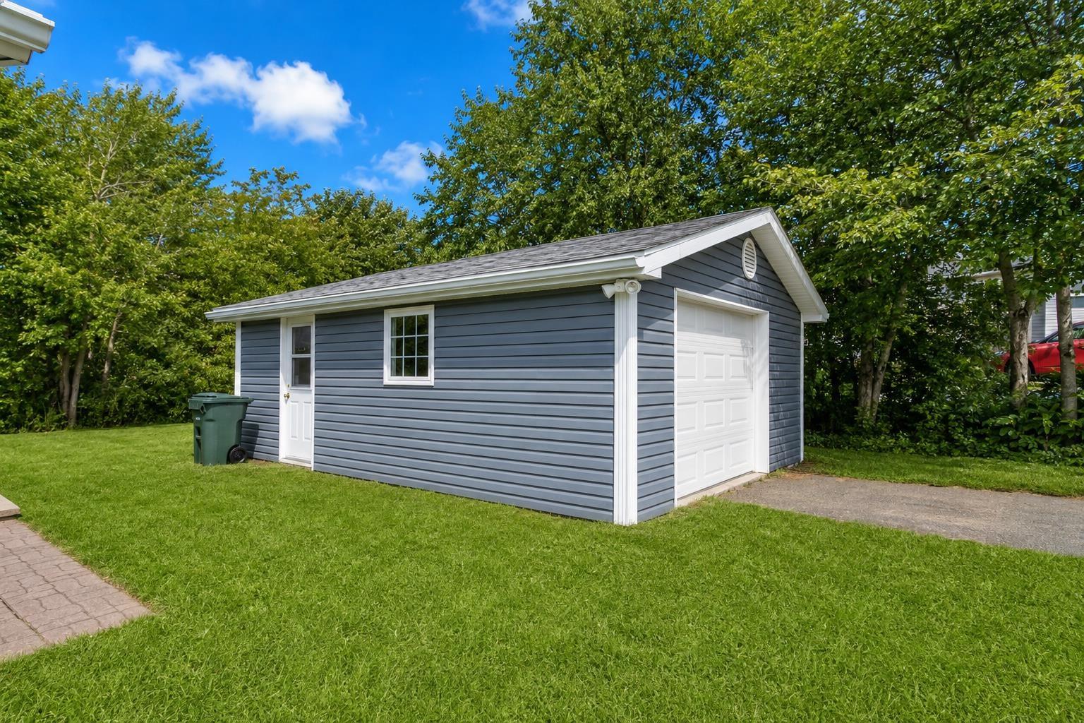 $384,000.00: 54 Acadia Drive, Sydney