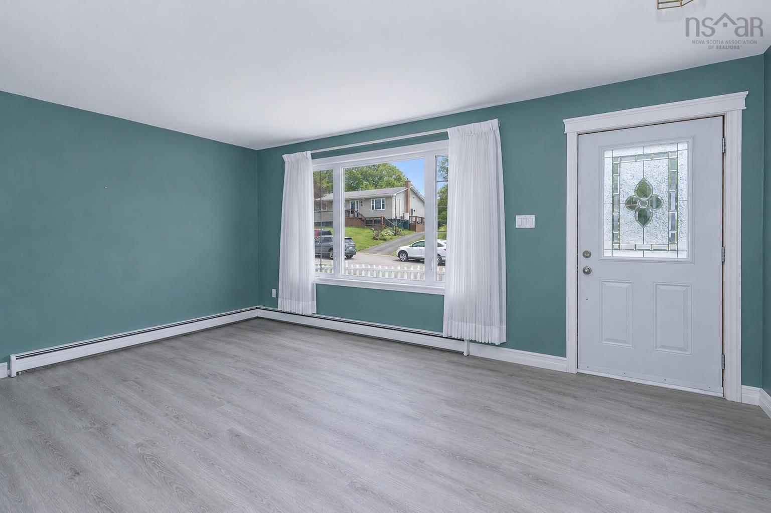 $384,000.00: 54 Acadia Drive, Sydney
