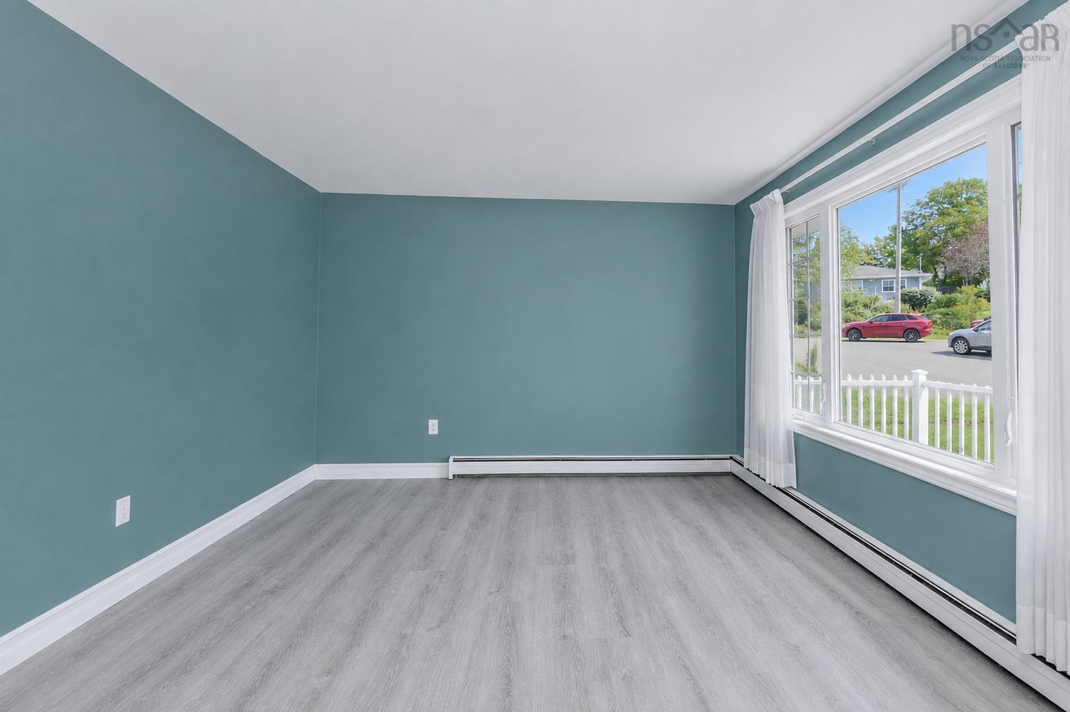 $384,000.00: 54 Acadia Drive, Sydney