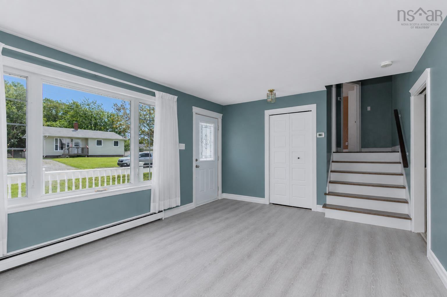 $384,000.00: 54 Acadia Drive, Sydney