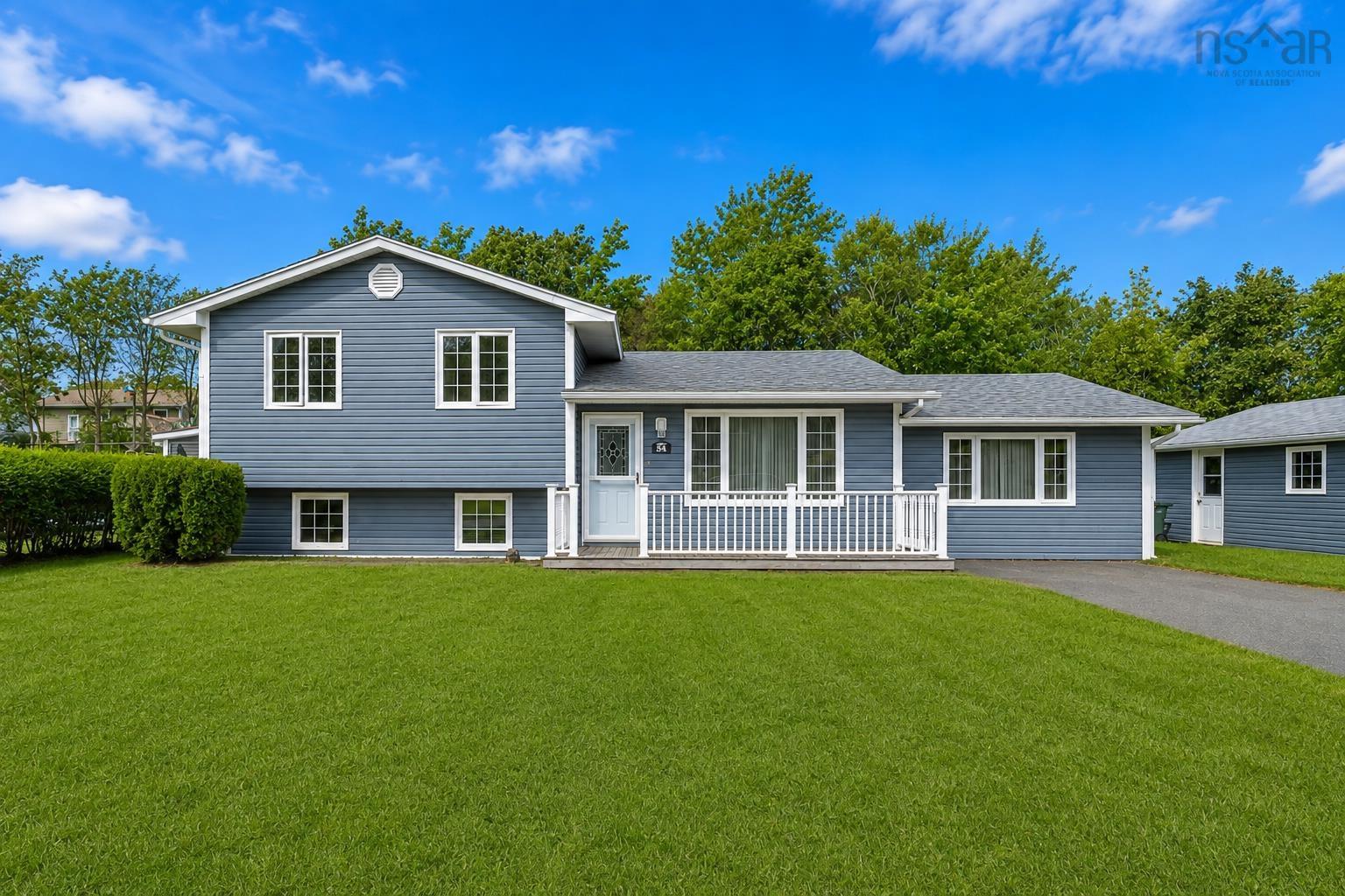 $384,000.00: 54 Acadia Drive, Sydney