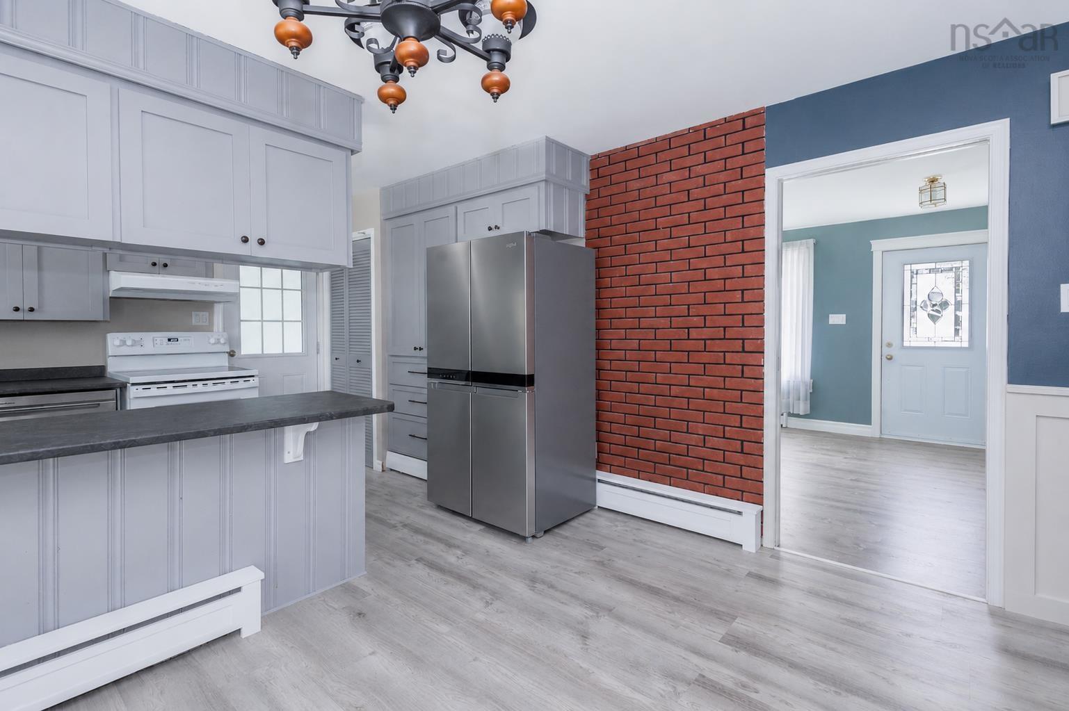 $384,000.00: 54 Acadia Drive, Sydney