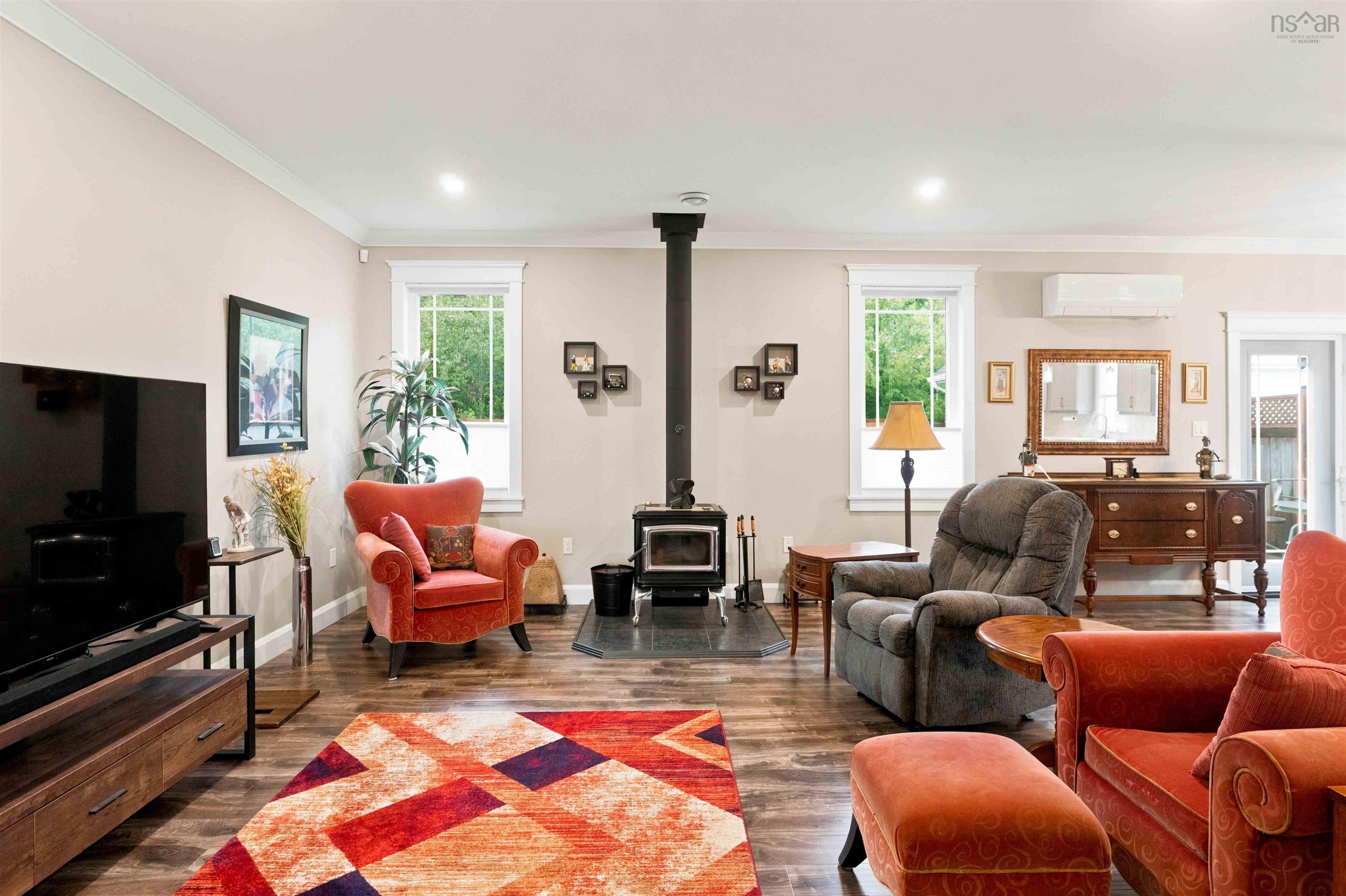 $689,000.00: 14 Marilyn Court, Kingston
