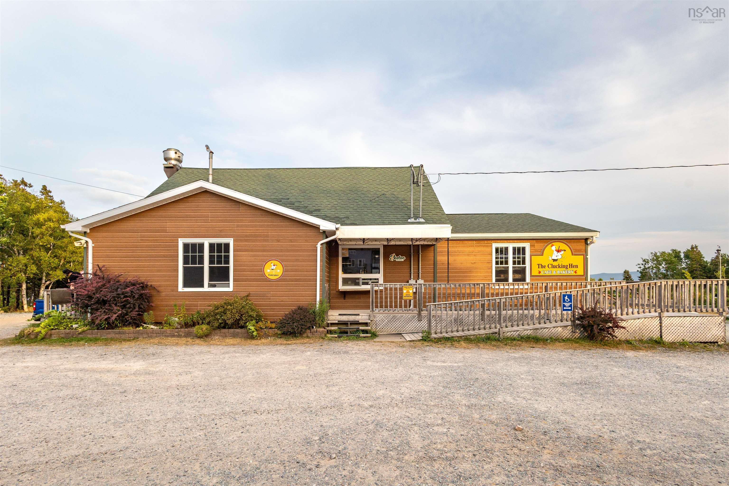 $1,100,000.00: 45073 Cabot Trail, North Shore