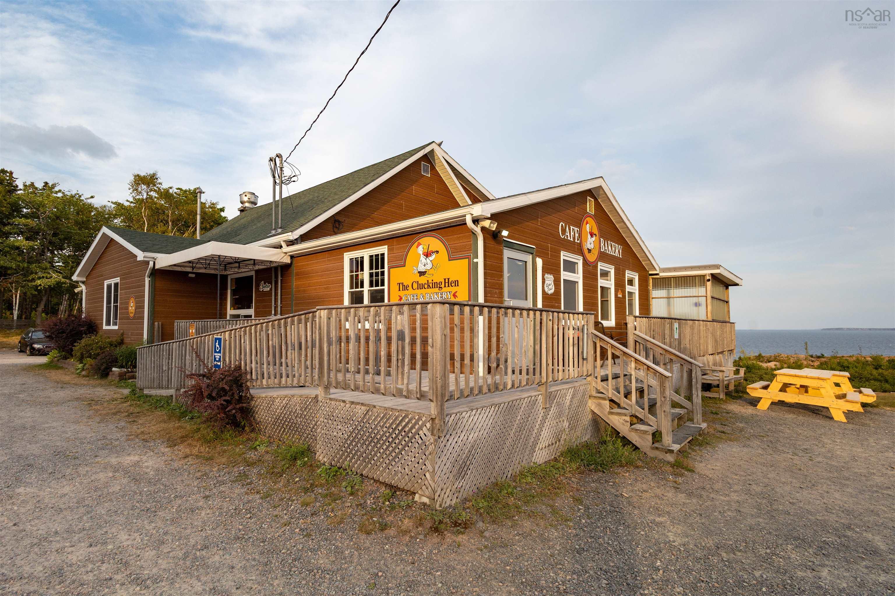 $1,100,000.00: 45073 Cabot Trail, North Shore