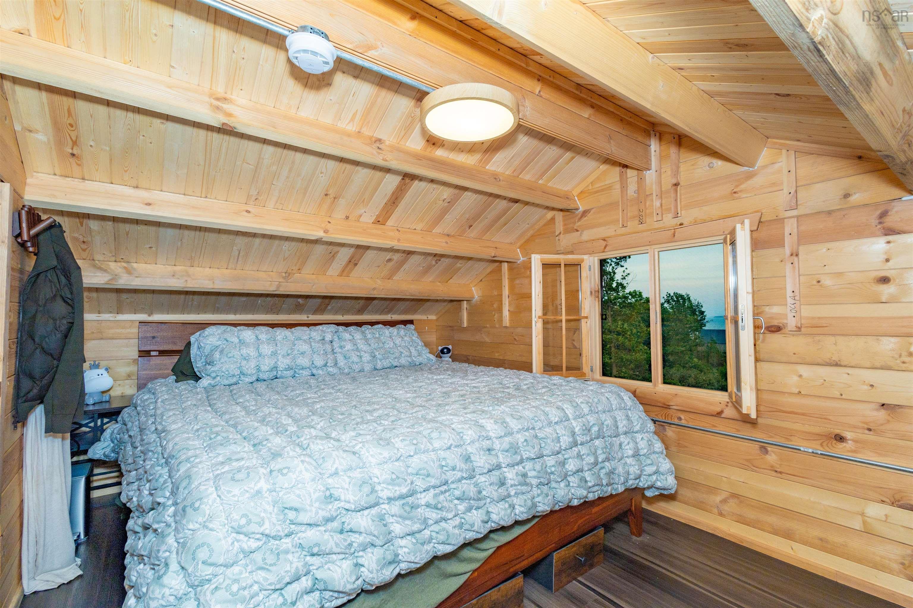$1,100,000.00: 45073 Cabot Trail, North Shore