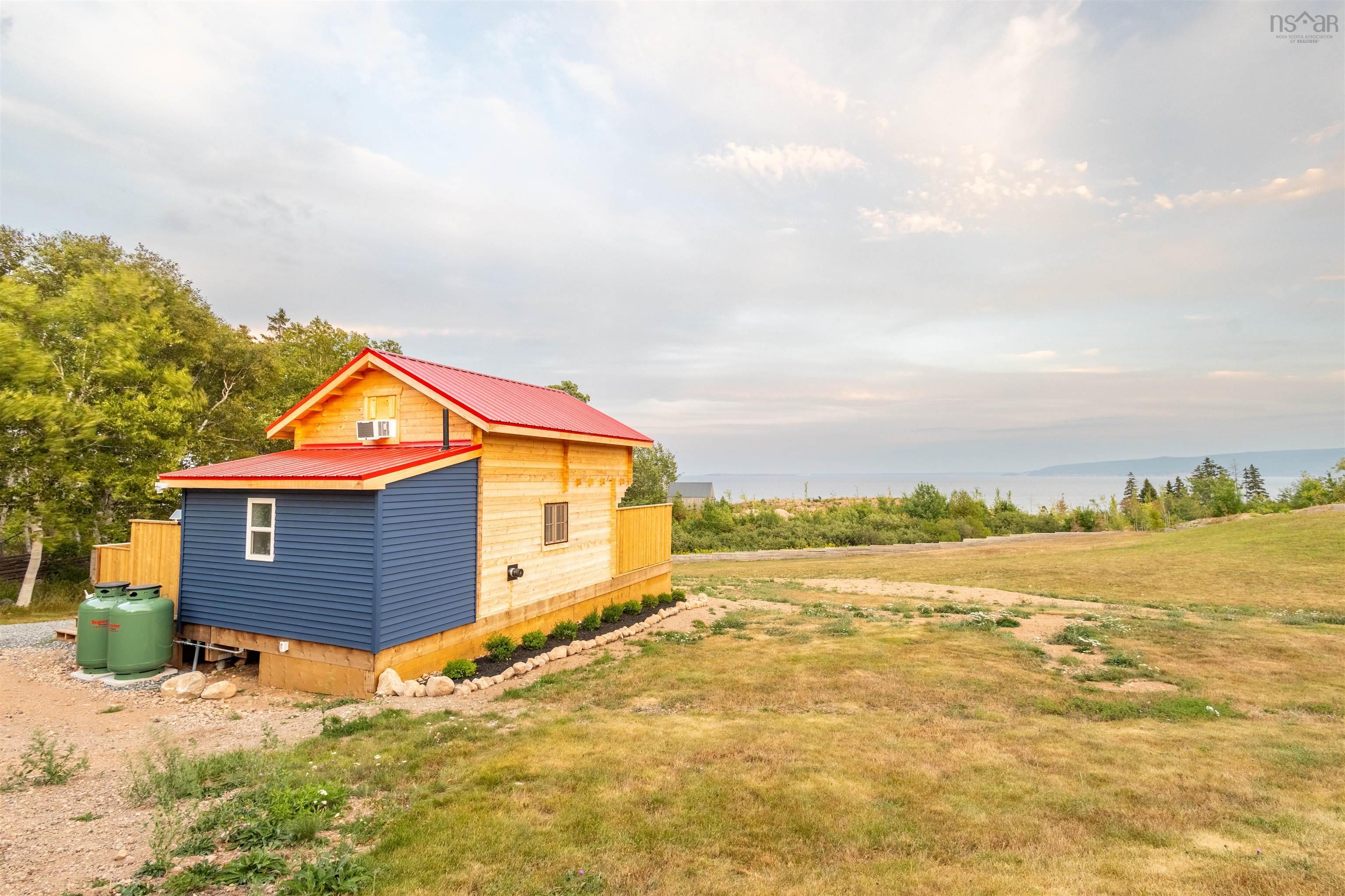 $1,100,000.00: 45073 Cabot Trail, North Shore