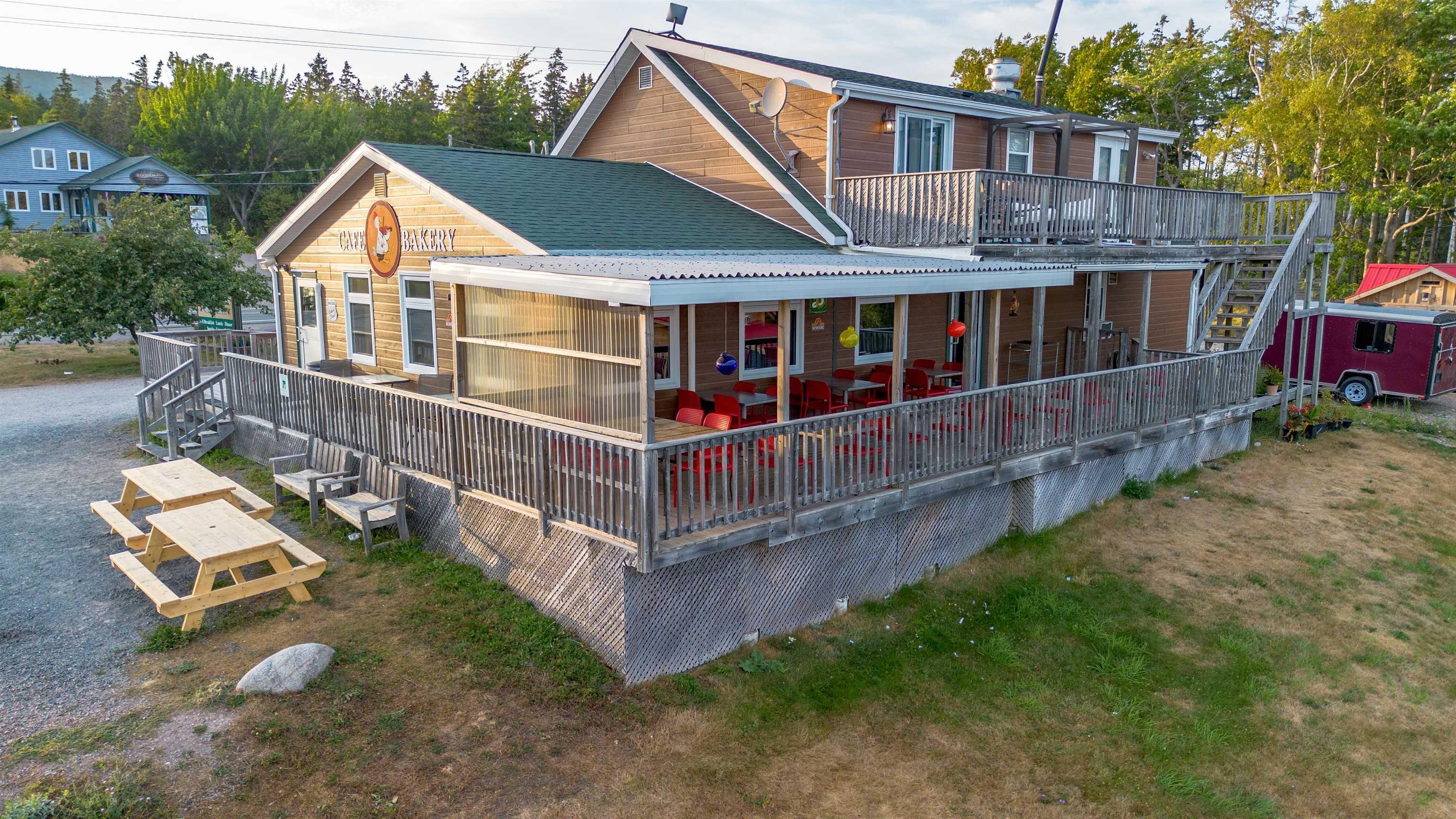 $1,100,000.00: 45073 Cabot Trail, North Shore