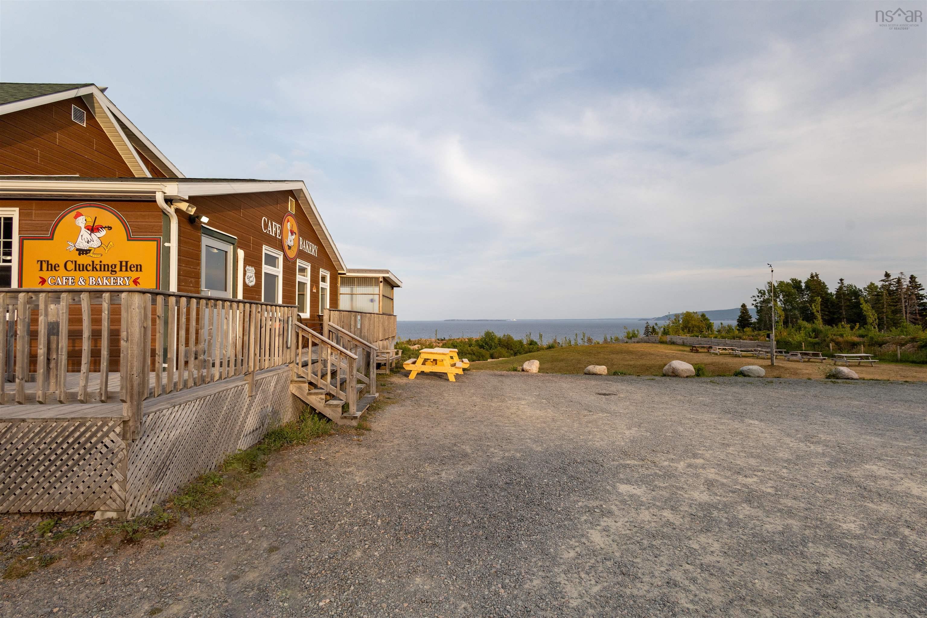 $1,100,000.00: 45073 Cabot Trail, North Shore