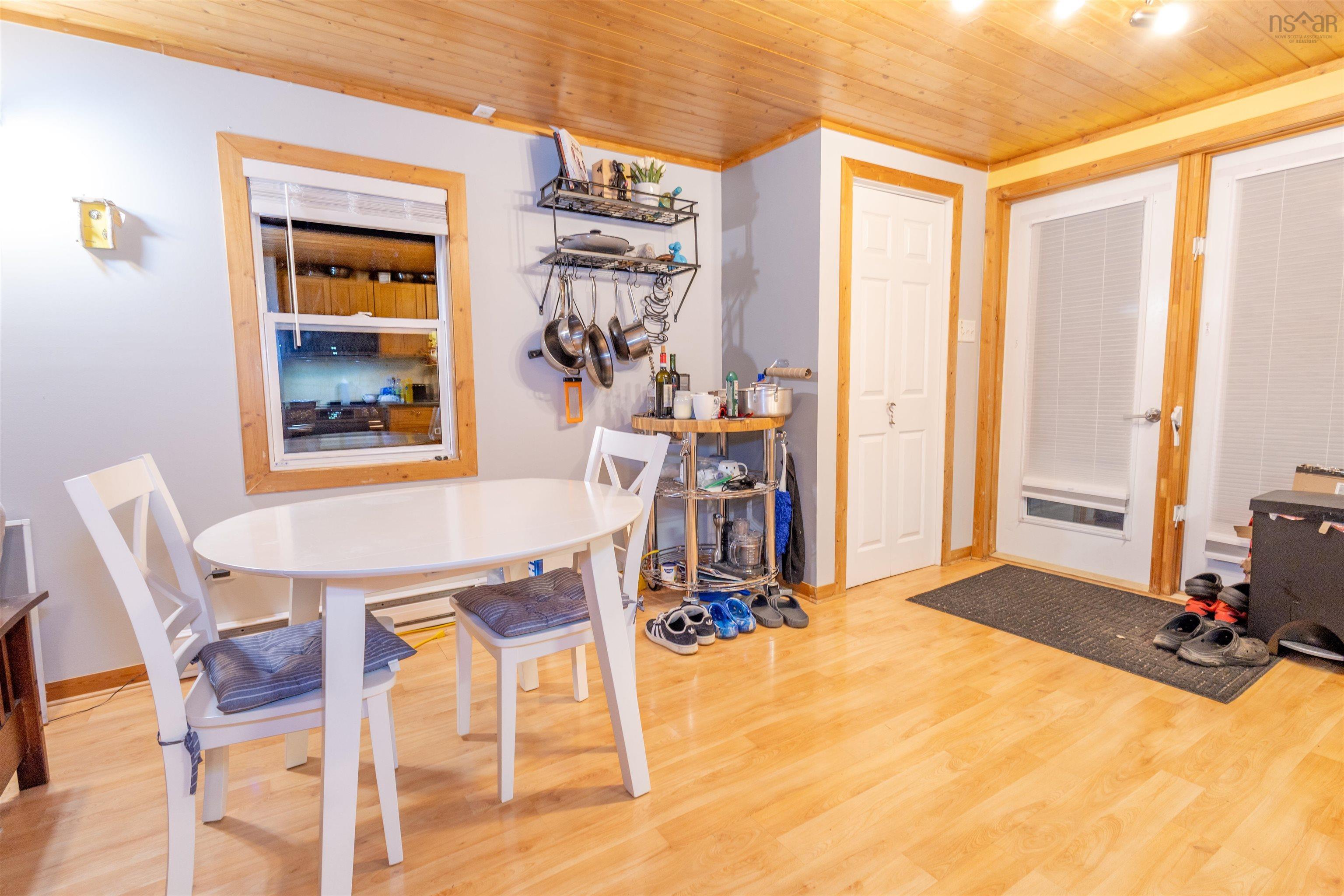 $1,100,000.00: 45073 Cabot Trail, North Shore