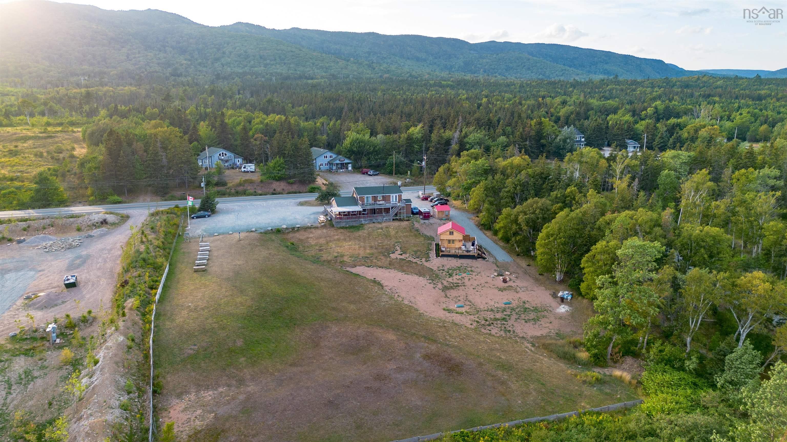 $1,100,000.00: 45073 Cabot Trail, North Shore