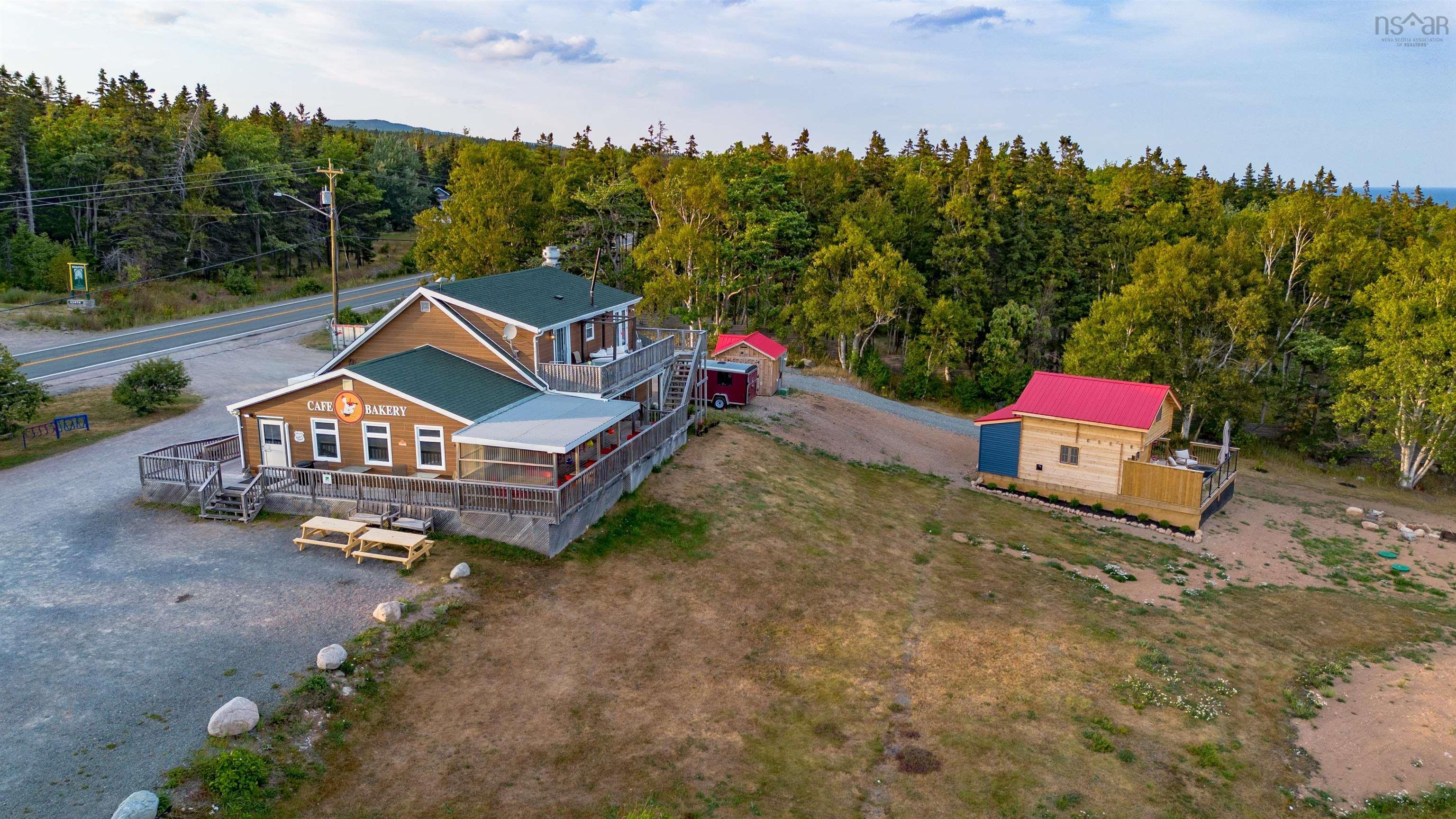 $1,100,000.00: 45073 Cabot Trail, North Shore