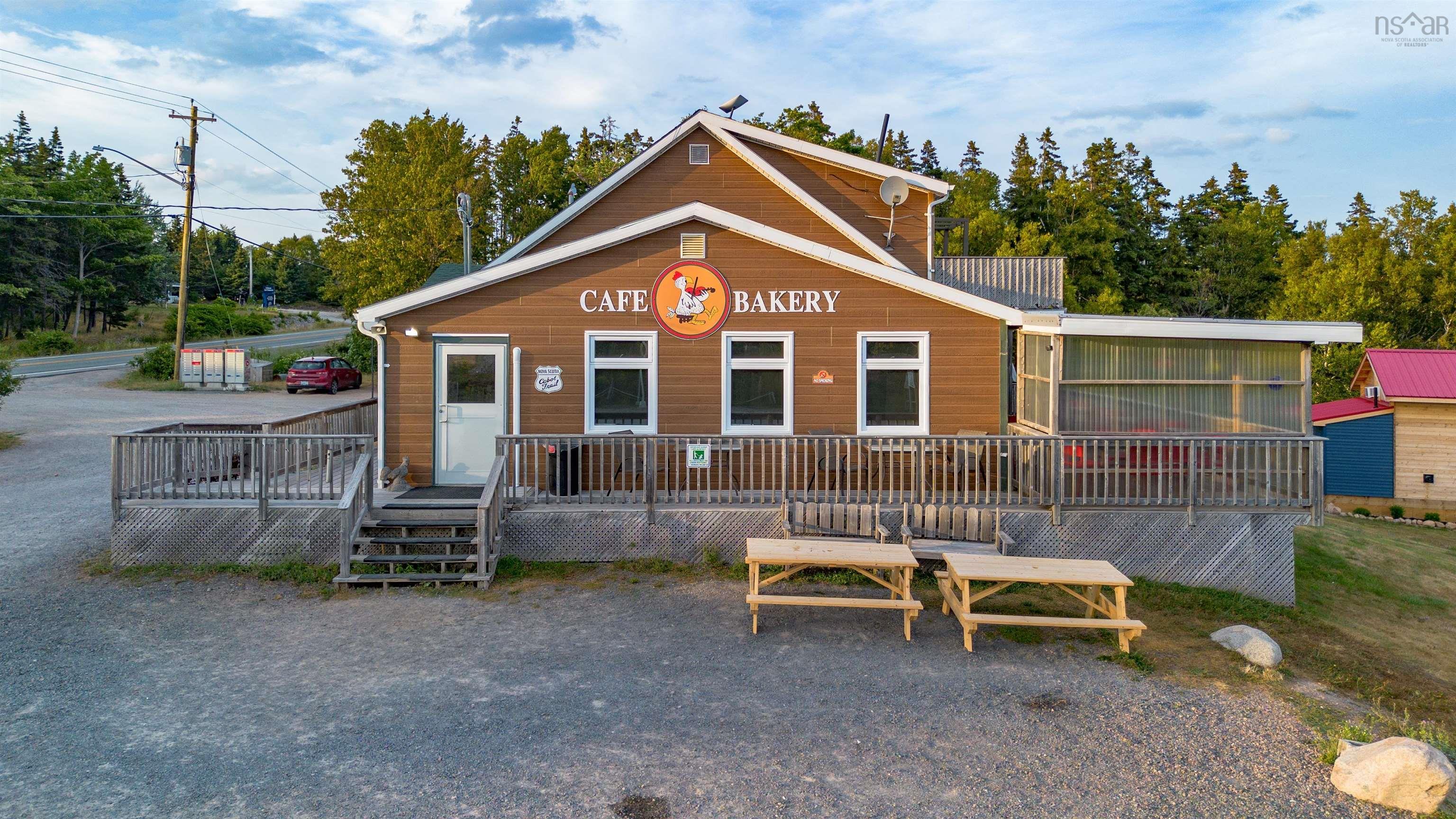$1,100,000.00: 45073 Cabot Trail, North Shore