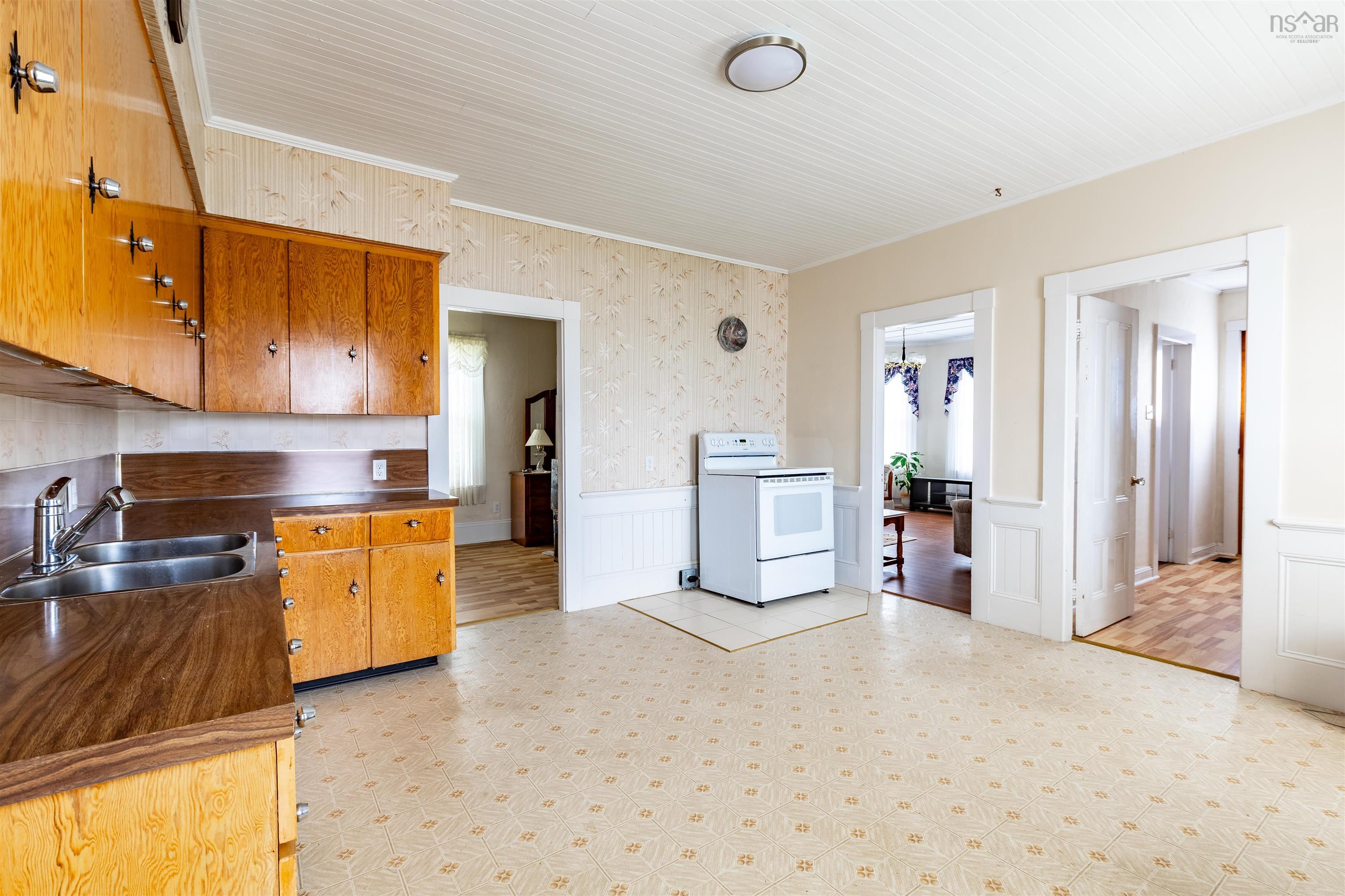 $199,000.00: 2917 308 Highway, Amiraults Hill