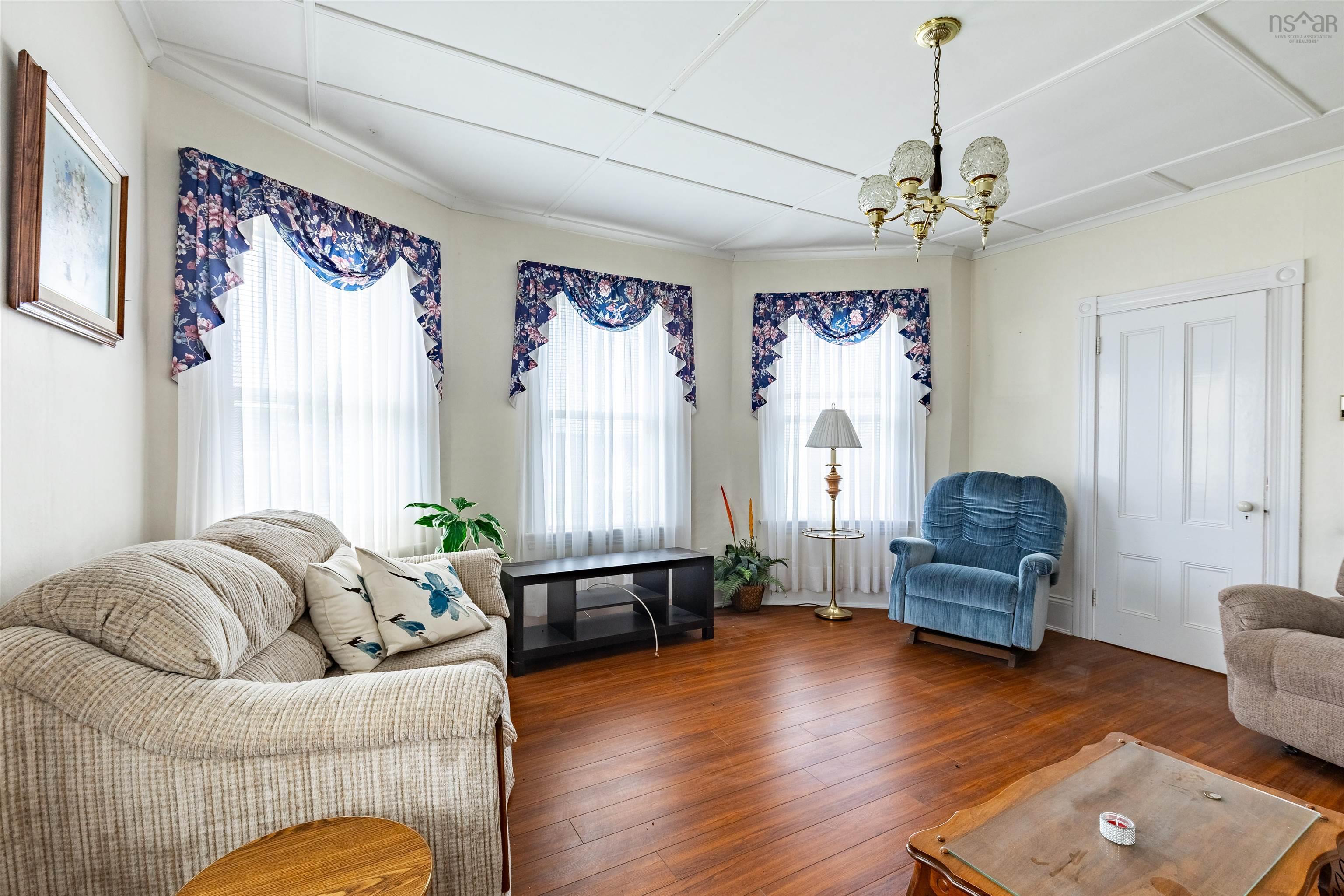 $199,000.00: 2917 308 Highway, Amiraults Hill