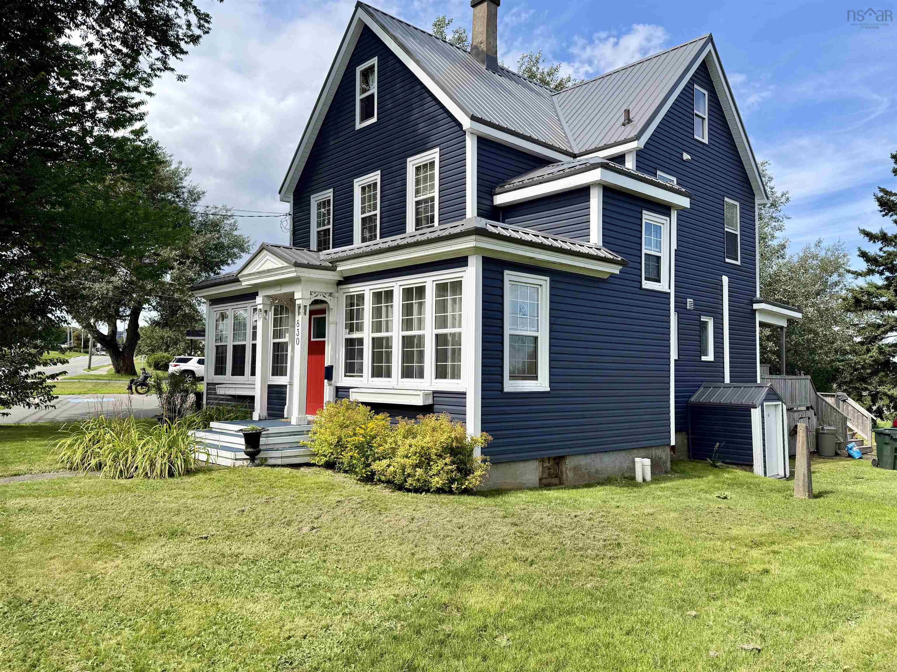 $328,800.00: 830 Main Street, Glace Bay