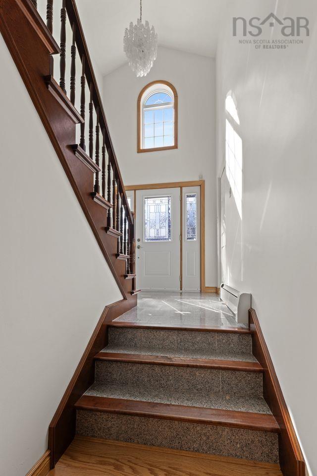 $749,900.00: 2 Huxley Close, Halifax