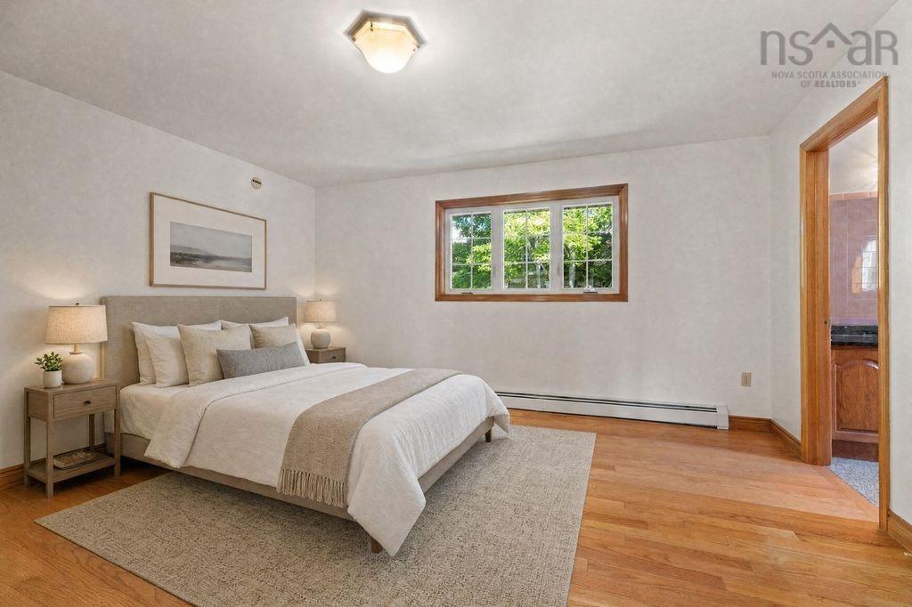 $749,900.00: 2 Huxley Close, Halifax