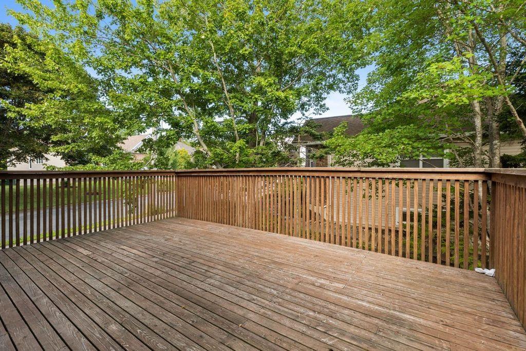 $749,900.00: 2 Huxley Close, Halifax