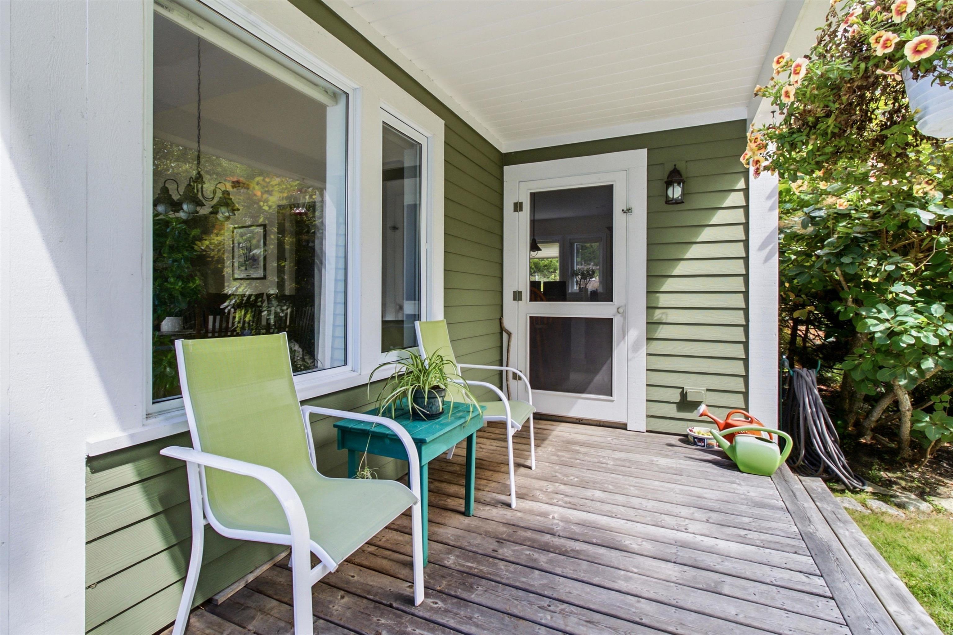 $1,199,999.00: 20 Sunny Point Lane, East River