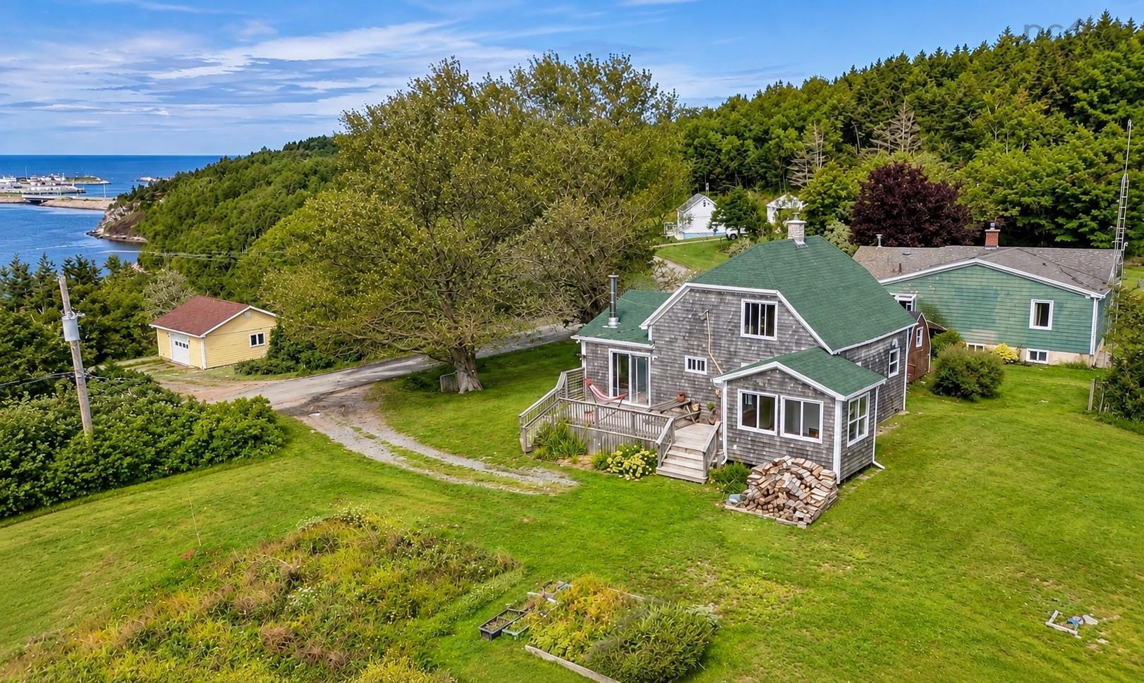 $337,500.00: 1286 CHEMIN MACGARRY Road, Grand Étang
