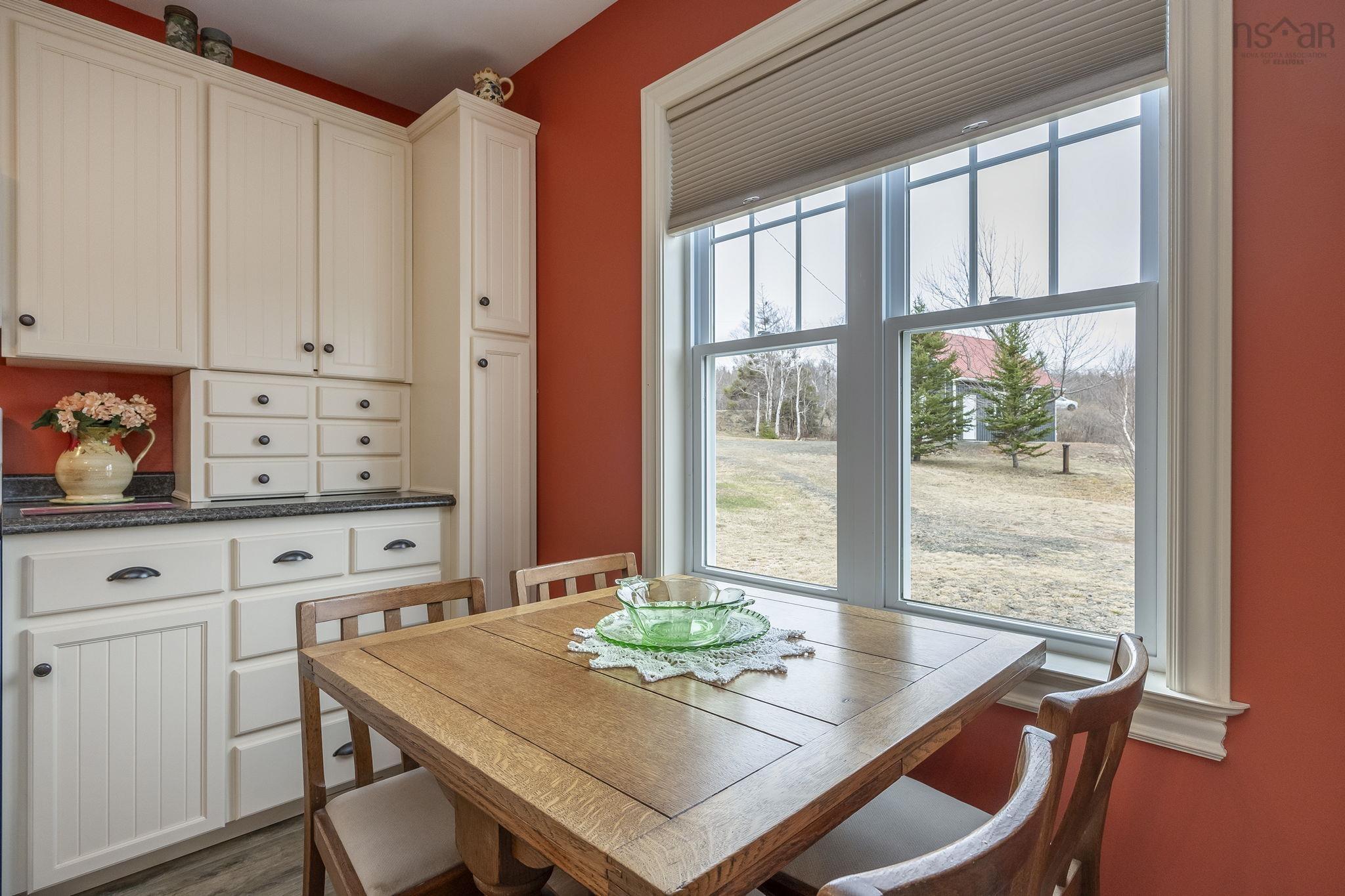 $569,000.00: 6437 Shore Road West, Youngs Cove