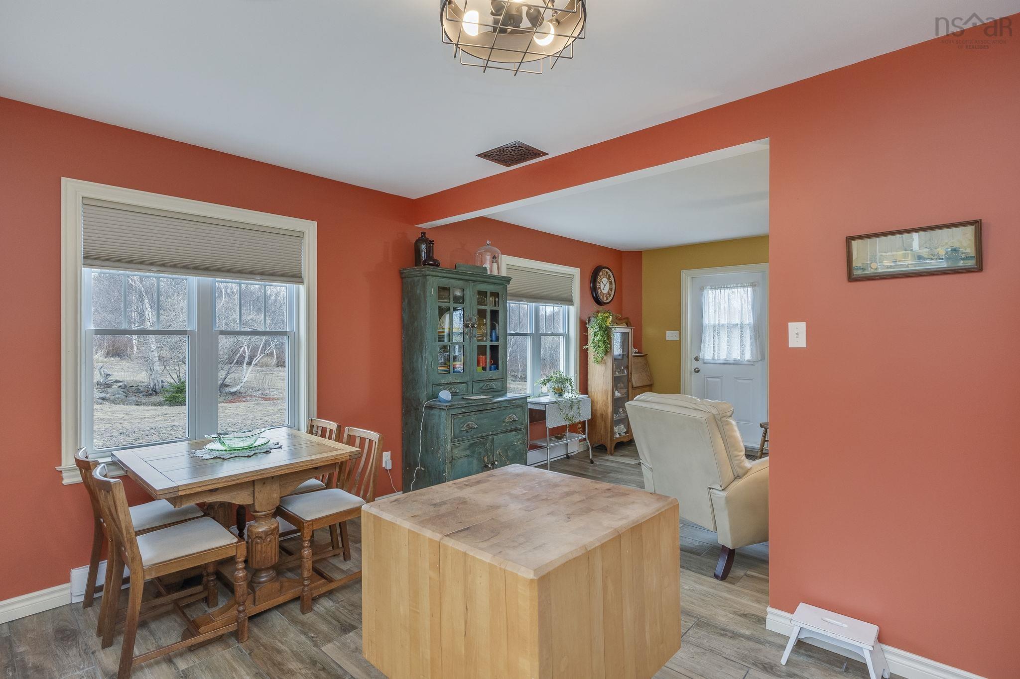 $569,000.00: 6437 Shore Road West, Youngs Cove