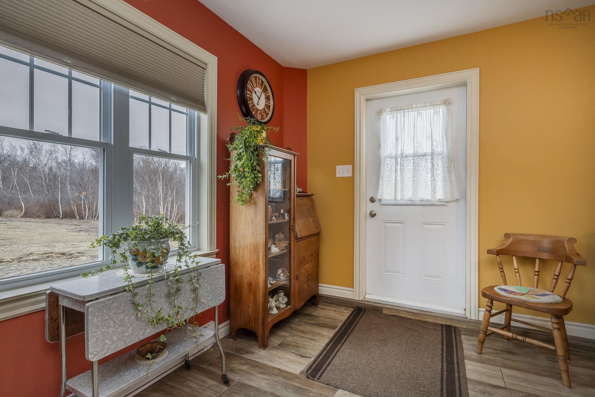 $569,000.00: 6437 Shore Road West, Youngs Cove