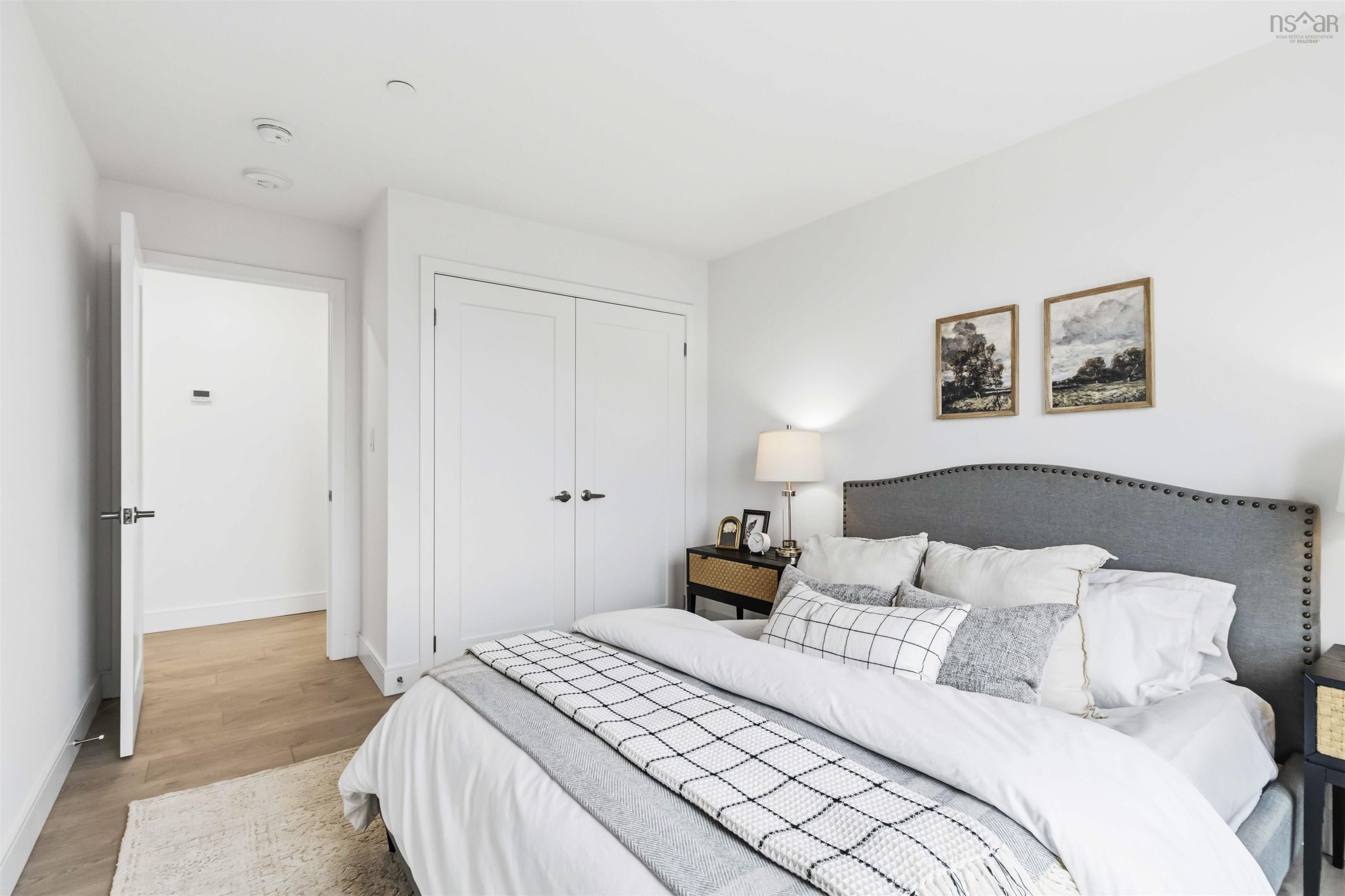 $499,900.00: 304 72 Seapoint Road, Dartmouth