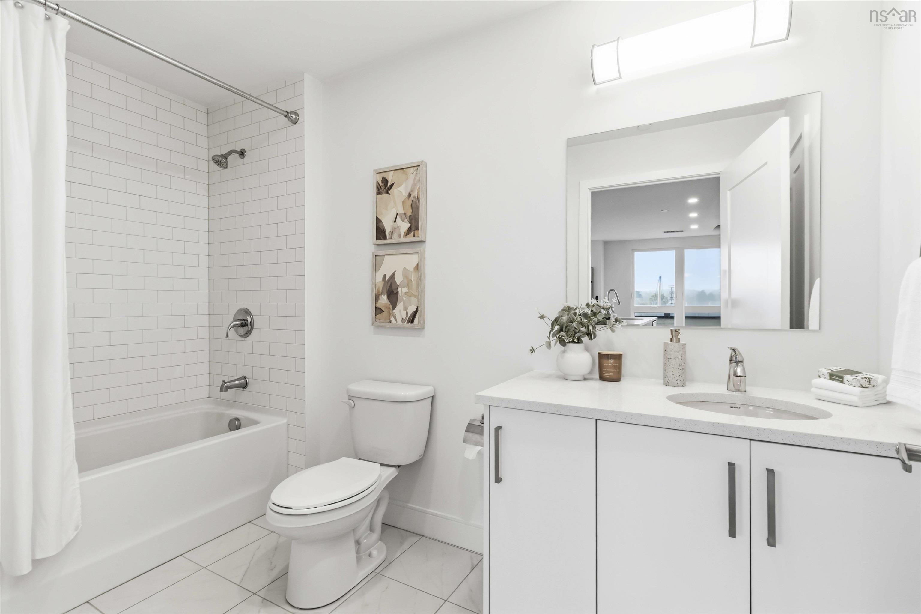 $499,900.00: 304 72 Seapoint Road, Dartmouth