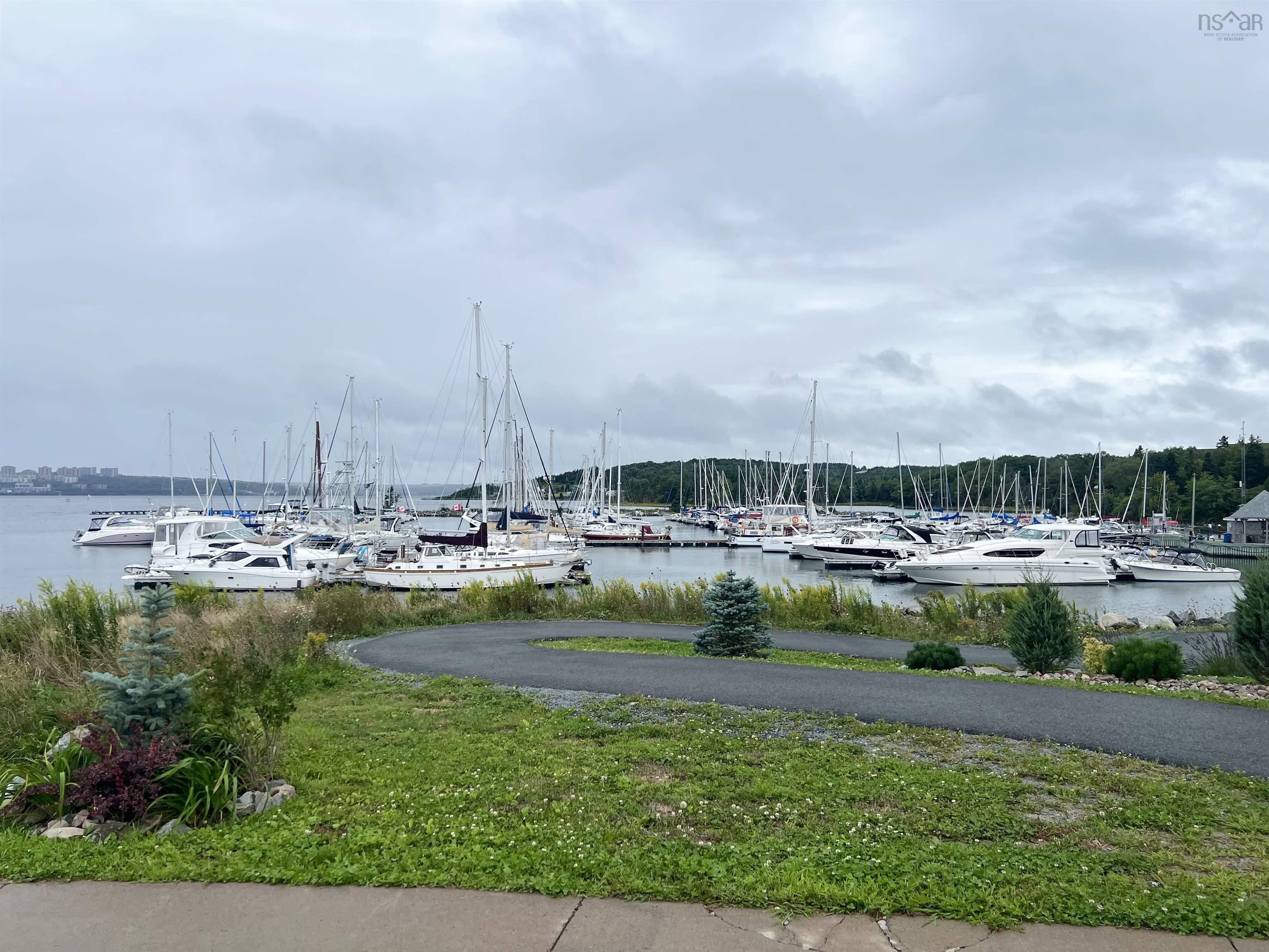 $499,900.00: 304 72 Seapoint Road, Dartmouth