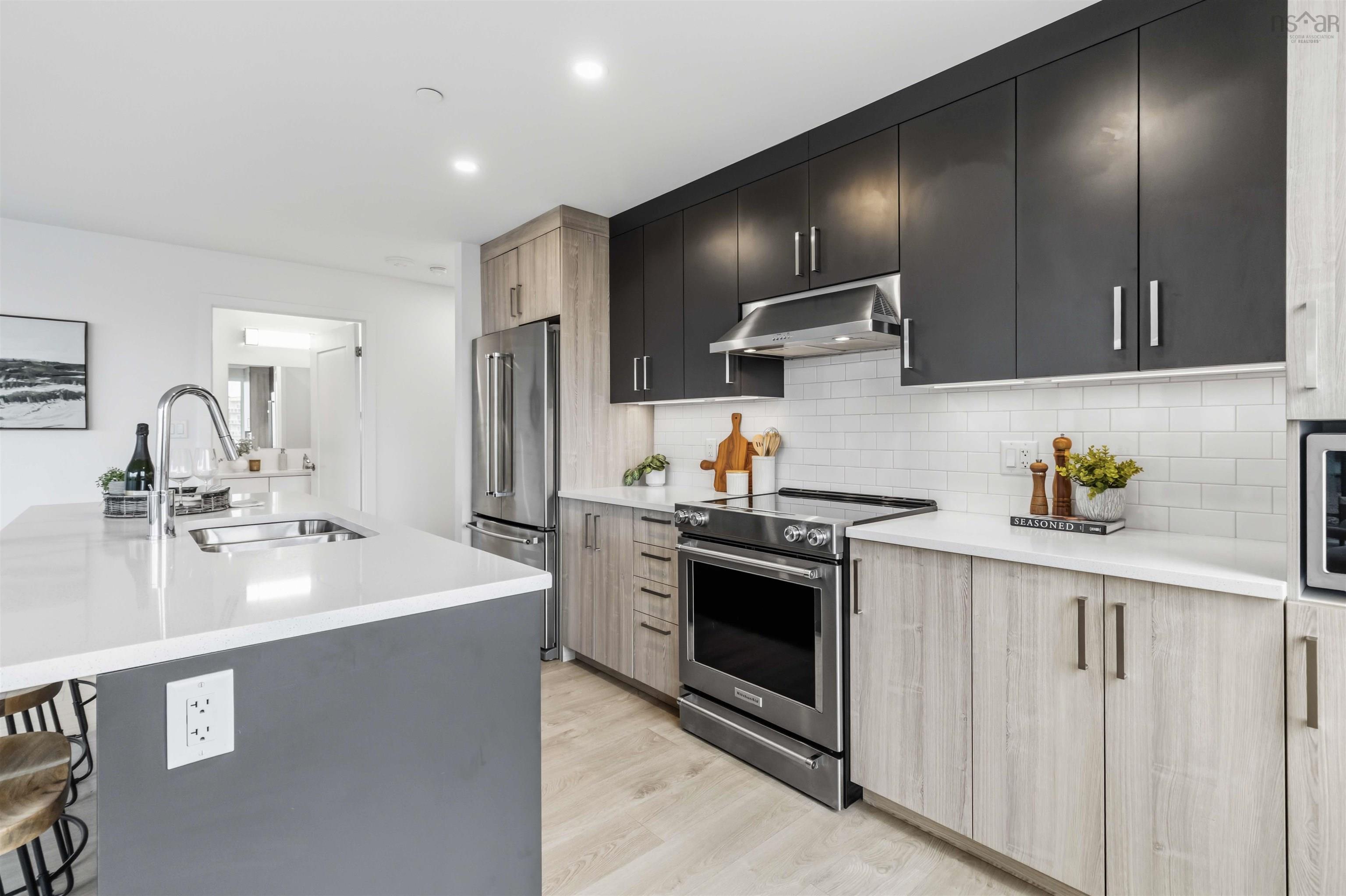 $499,900.00: 304 72 Seapoint Road, Dartmouth