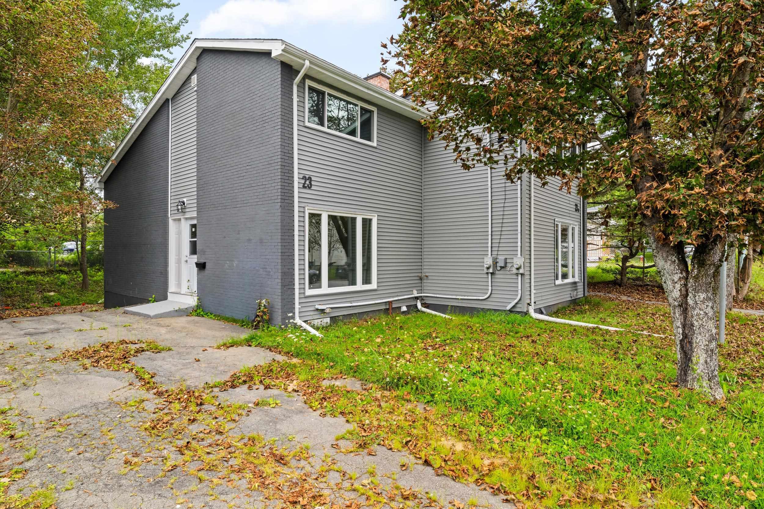 $699,900.00: 23-23A Ruben Court, Dartmouth