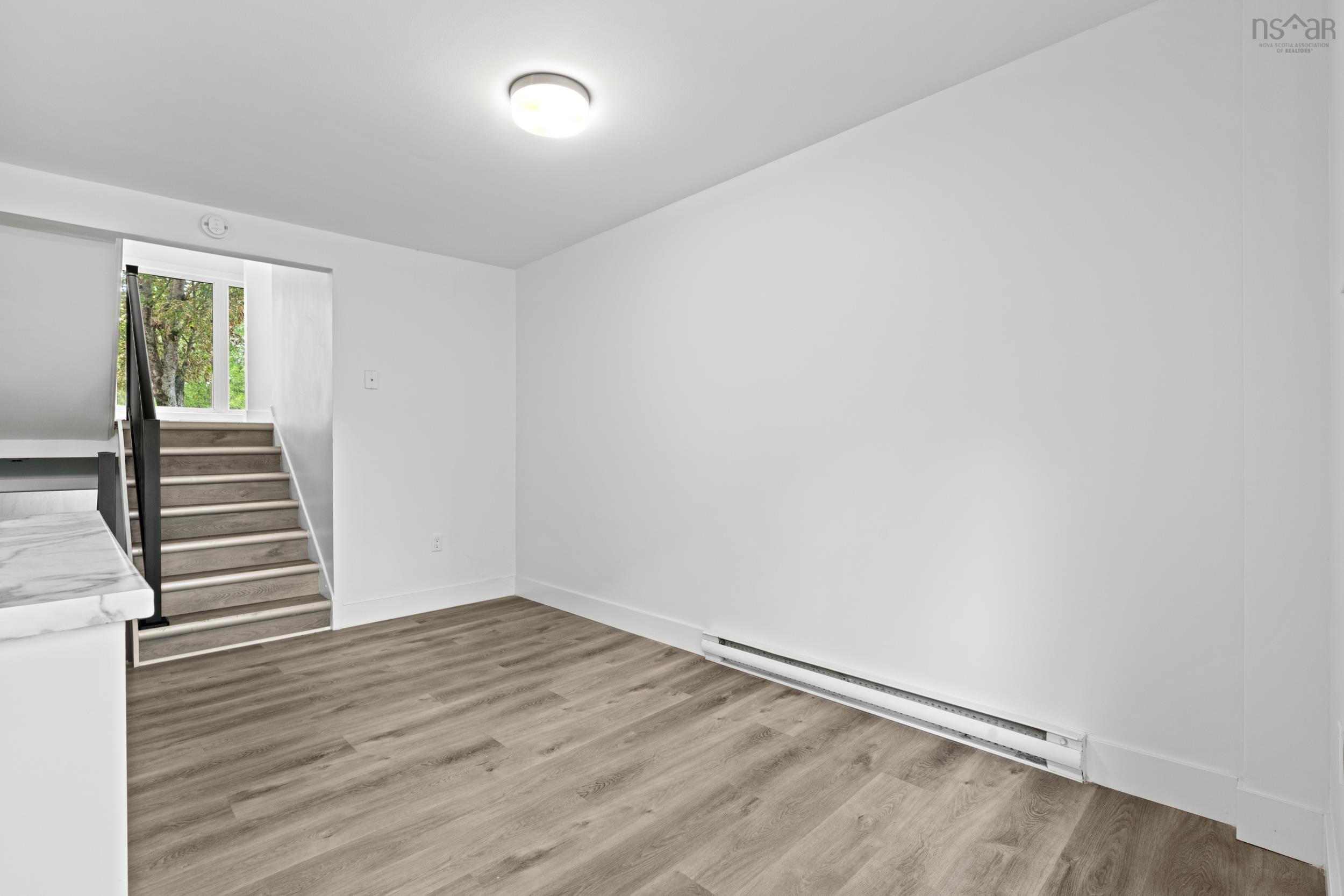 $699,900.00: 23-23A Ruben Court, Dartmouth
