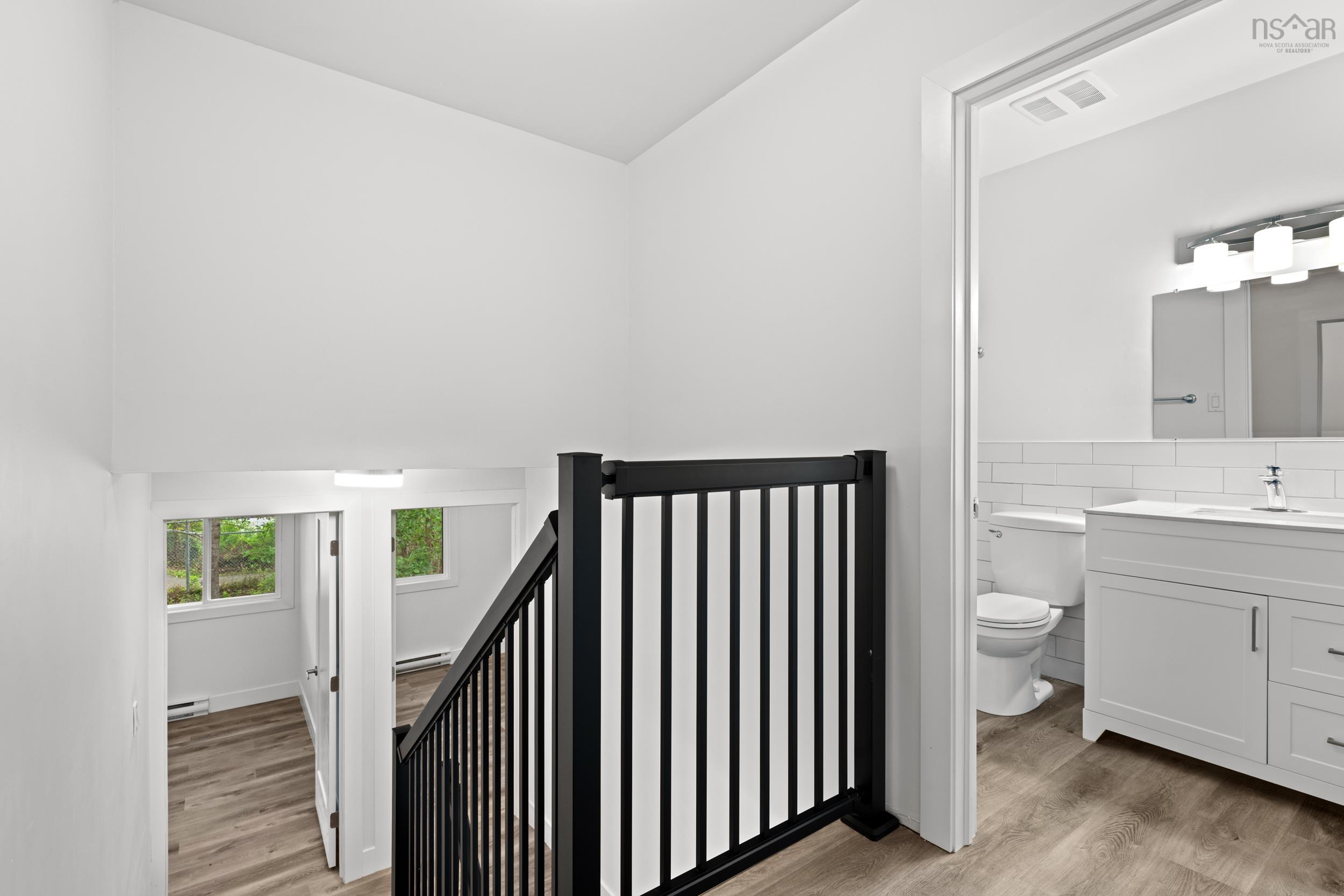 $699,900.00: 23-23A Ruben Court, Dartmouth