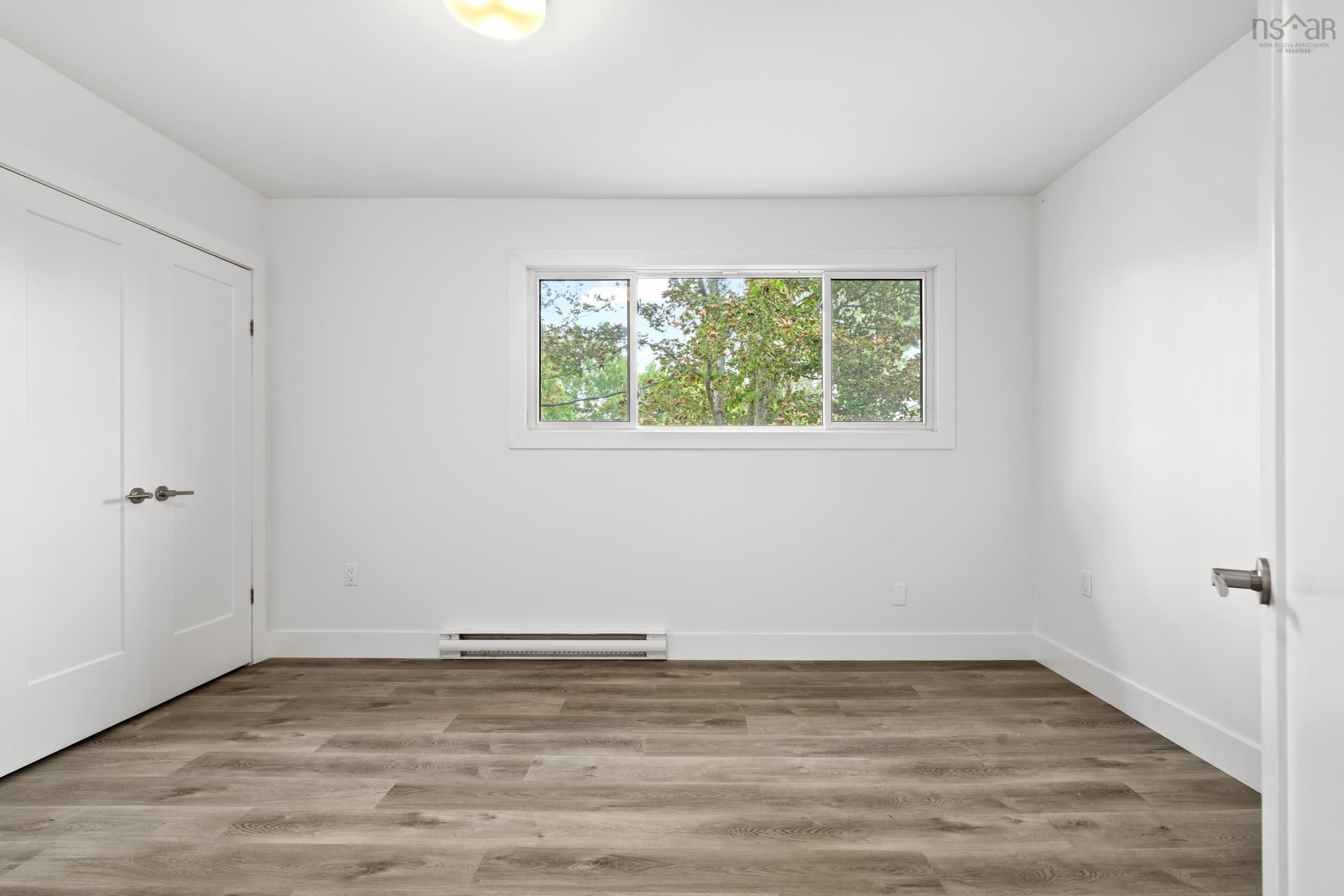 $699,900.00: 23-23A Ruben Court, Dartmouth