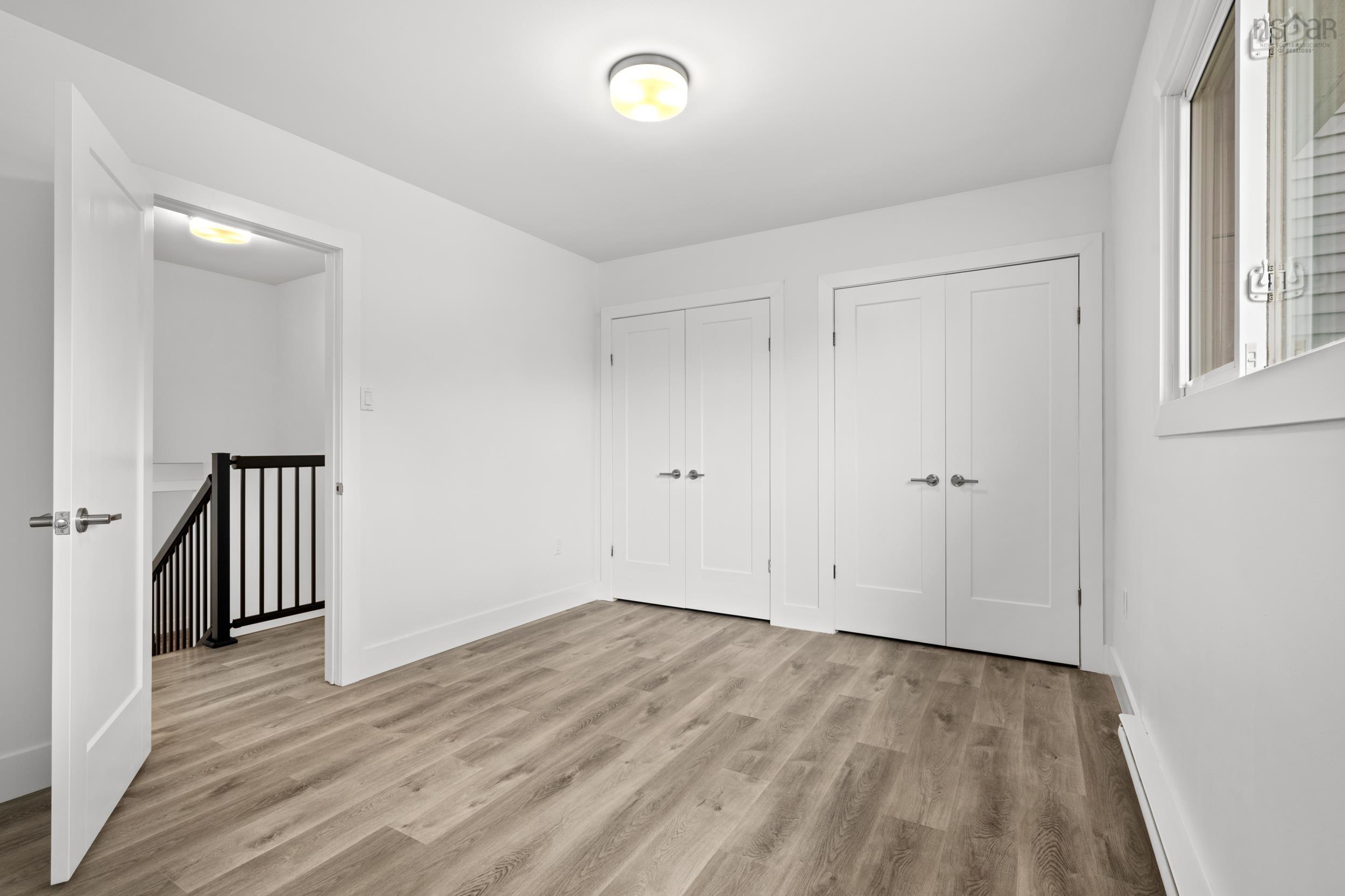 $699,900.00: 23-23A Ruben Court, Dartmouth
