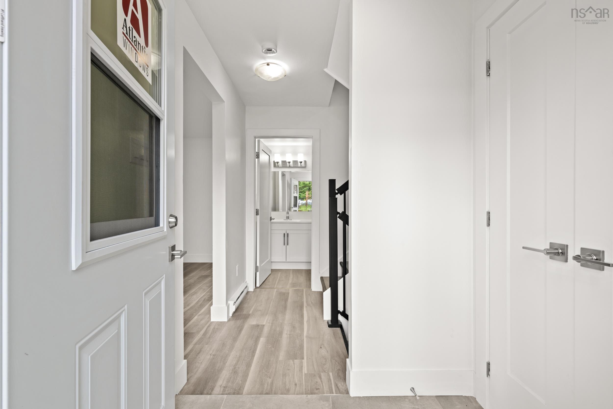 $699,900.00: 23-23A Ruben Court, Dartmouth
