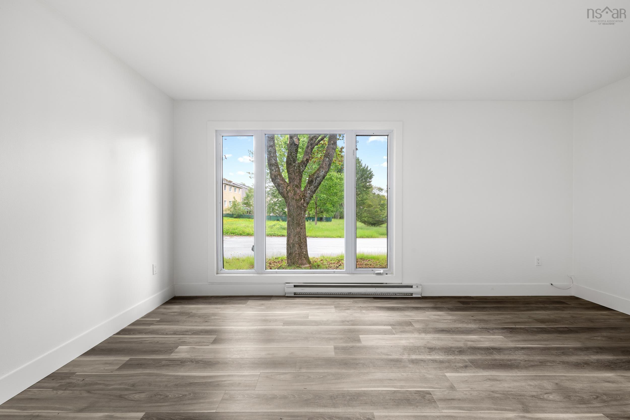 $699,900.00: 23-23A Ruben Court, Dartmouth