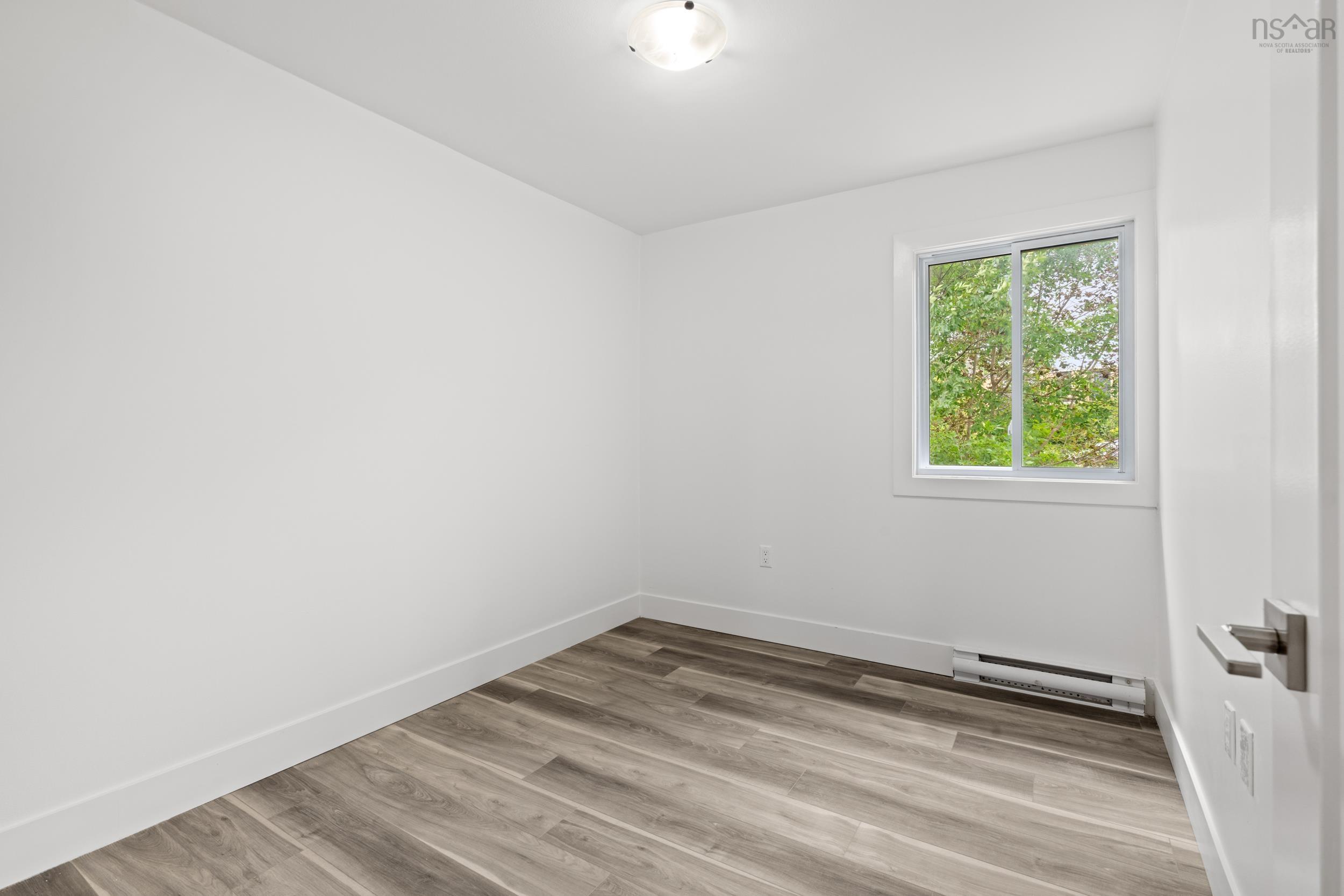 $699,900.00: 23-23A Ruben Court, Dartmouth