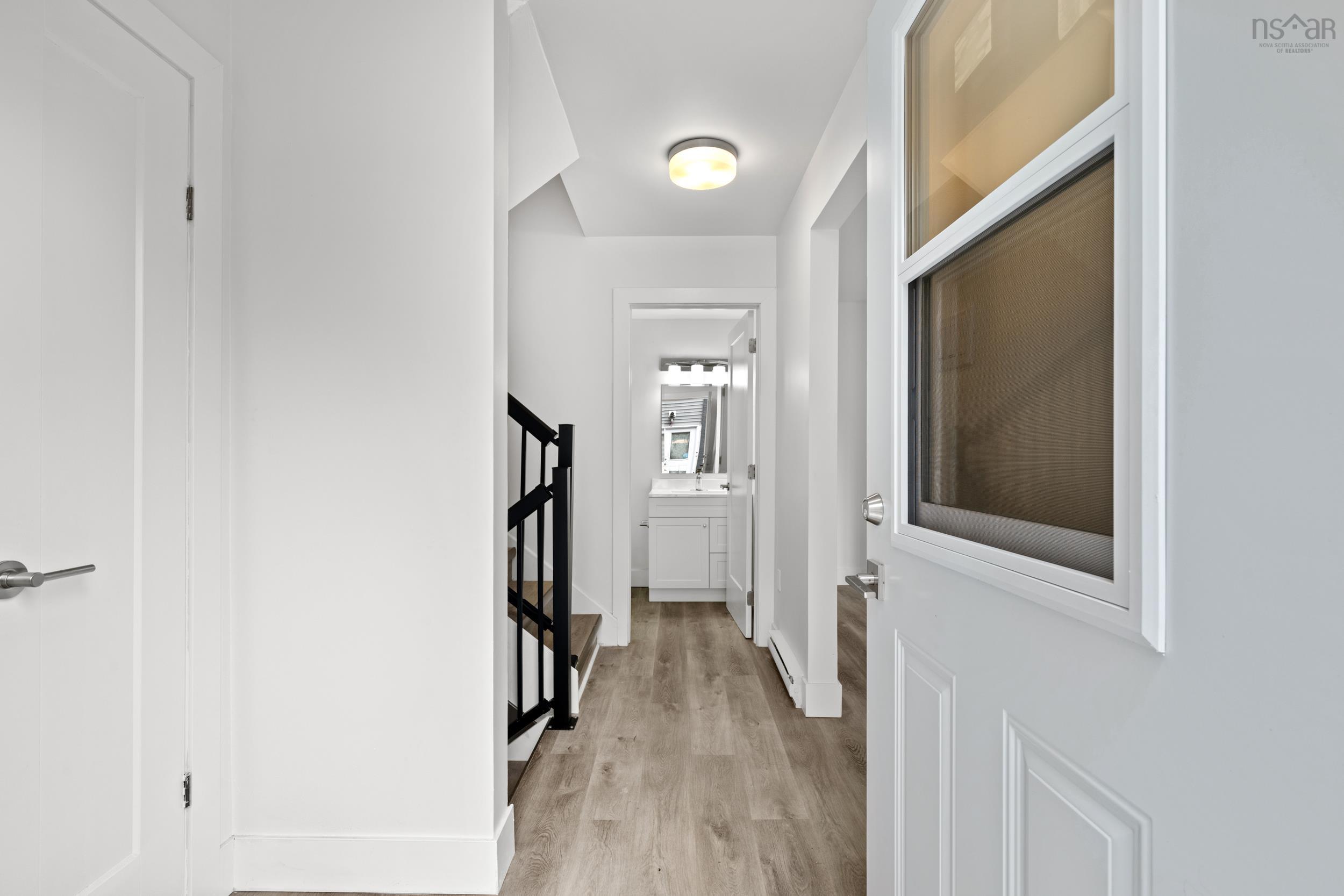 $699,900.00: 23-23A Ruben Court, Dartmouth