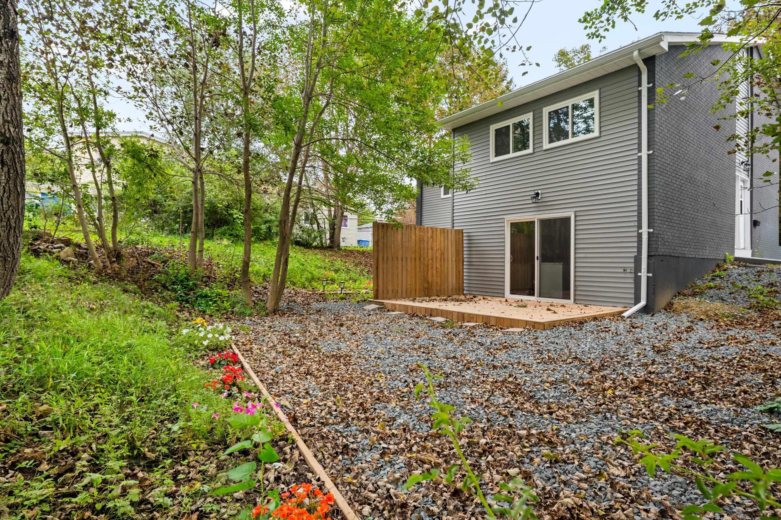 $699,900.00: 23-23A Ruben Court, Dartmouth