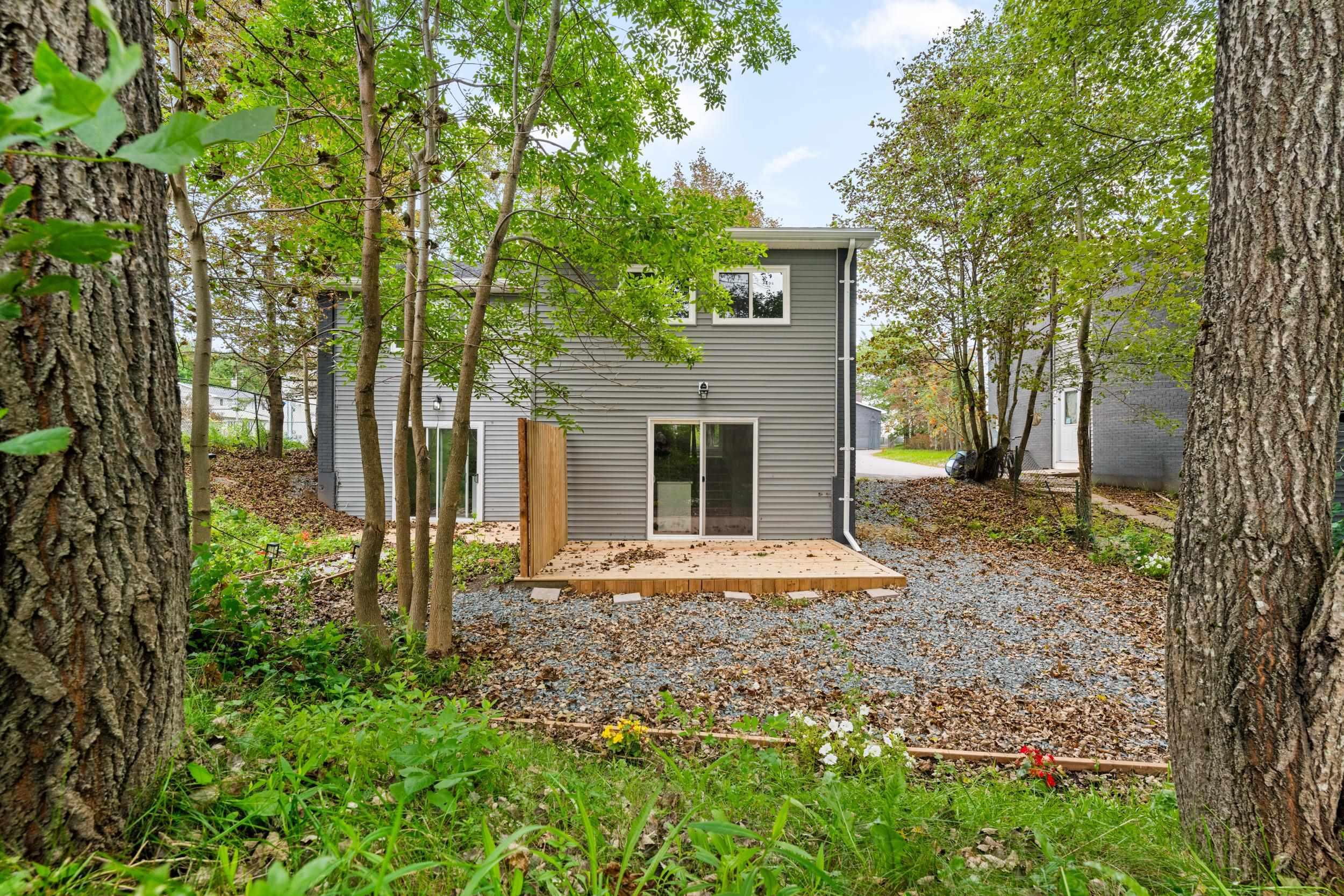 $699,900.00: 23-23A Ruben Court, Dartmouth