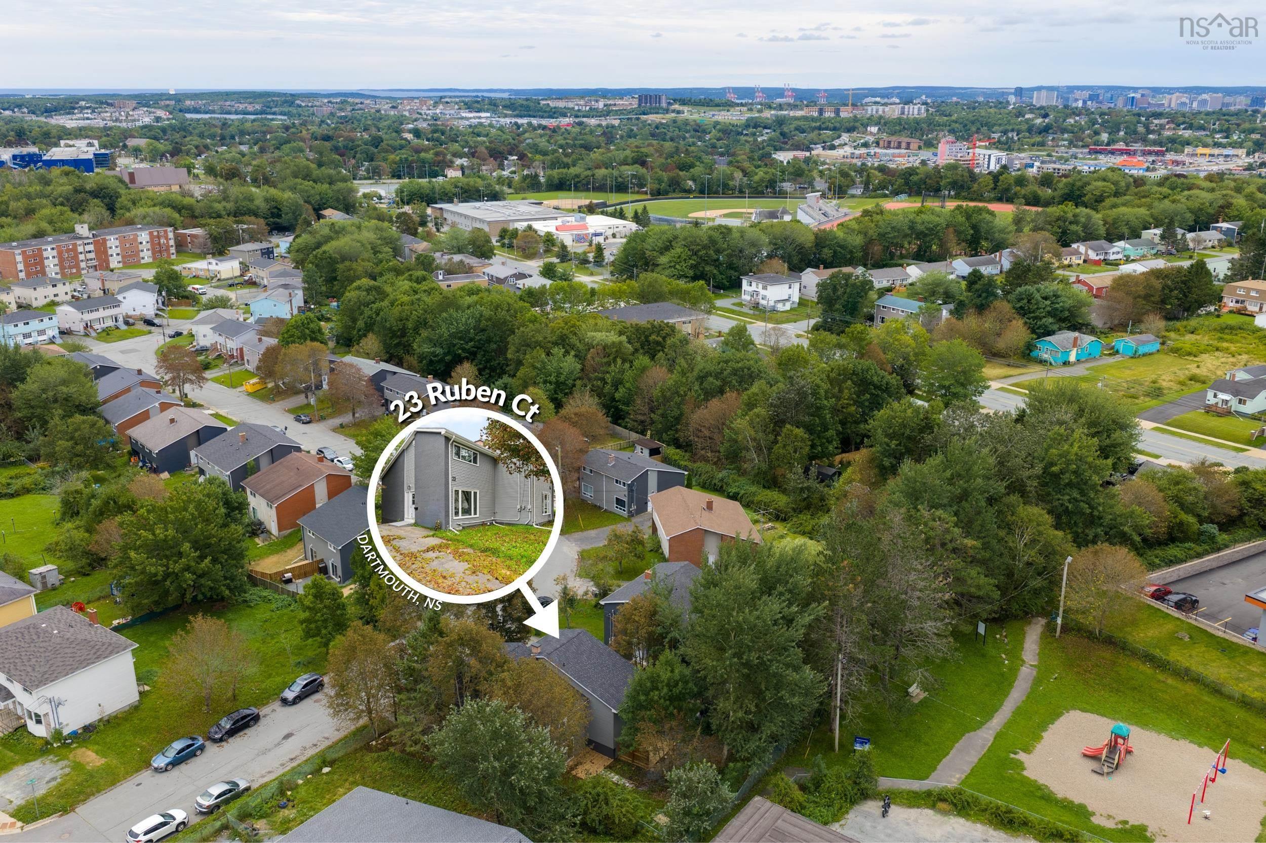 $699,900.00: 23-23A Ruben Court, Dartmouth
