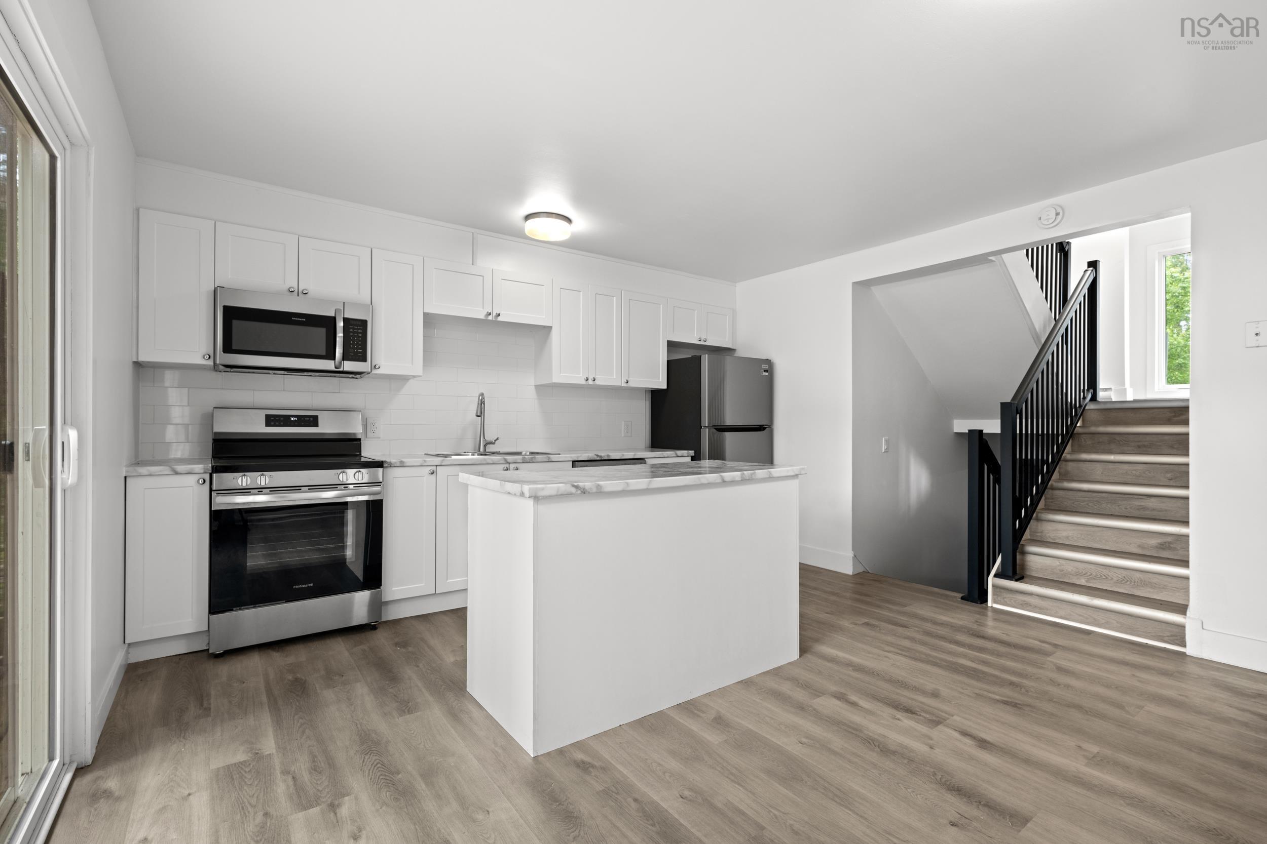 $699,900.00: 23-23A Ruben Court, Dartmouth