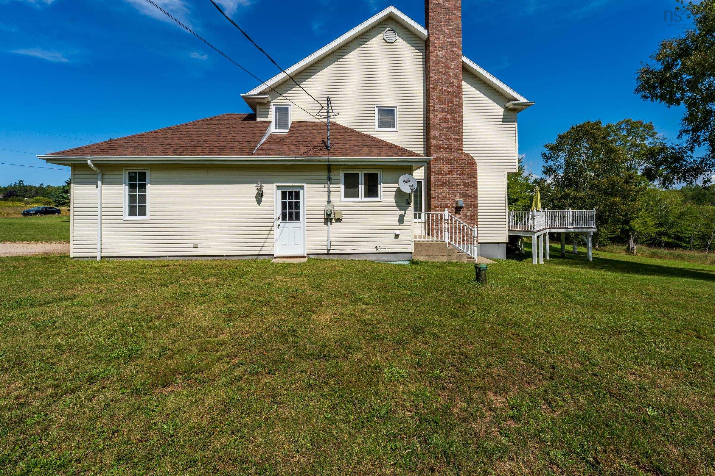 $699,000.00: 12 Homecrest Terrace, Pleasant Valley