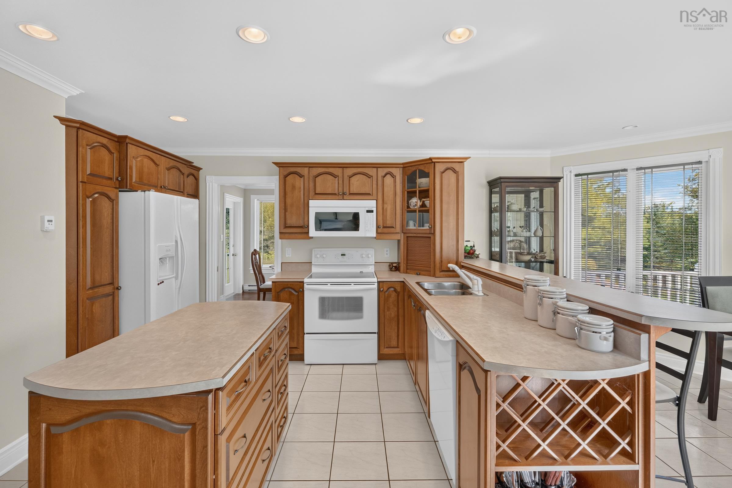 $699,000.00: 12 Homecrest Terrace, Pleasant Valley