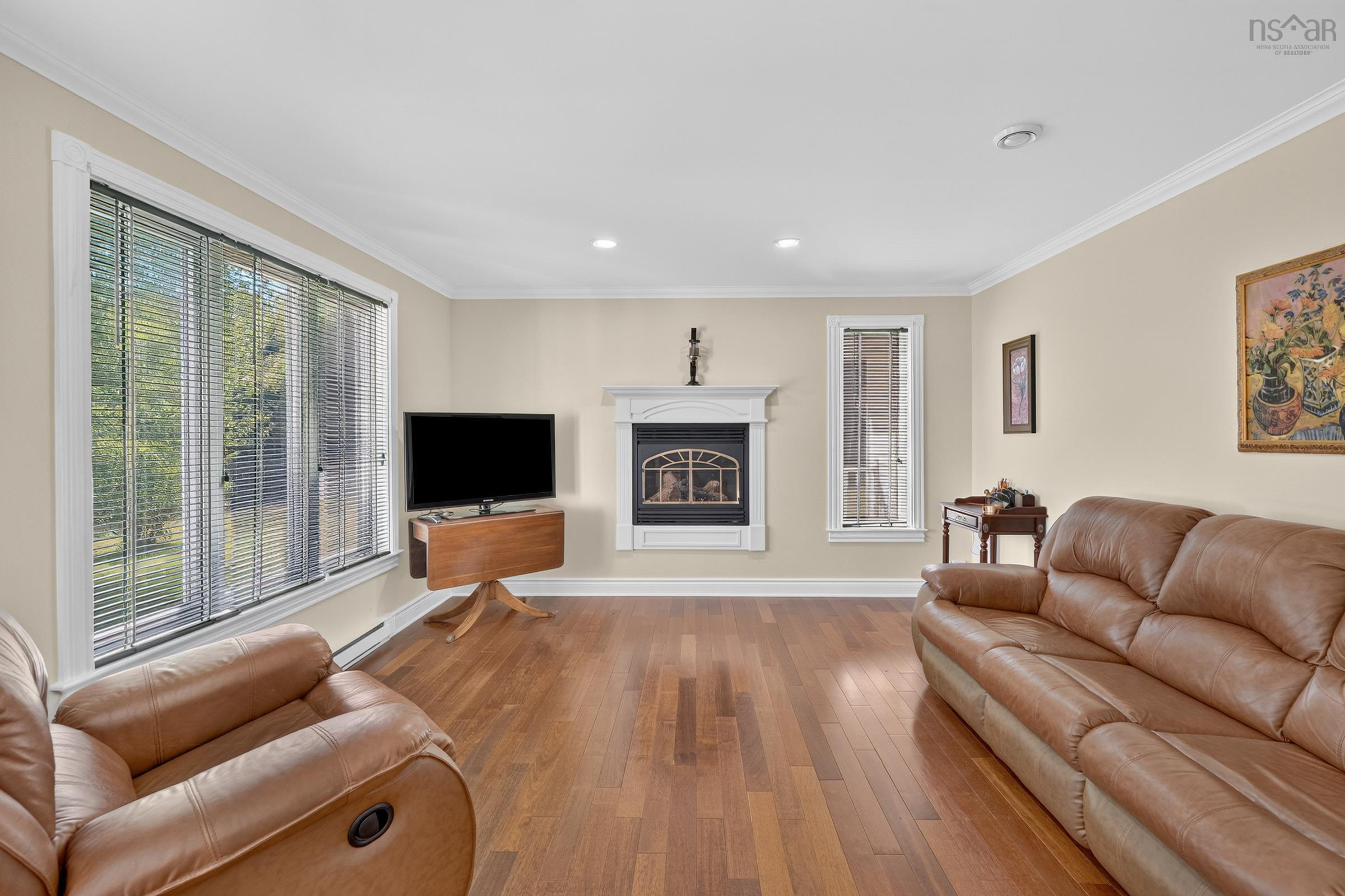 $699,000.00: 12 Homecrest Terrace, Pleasant Valley