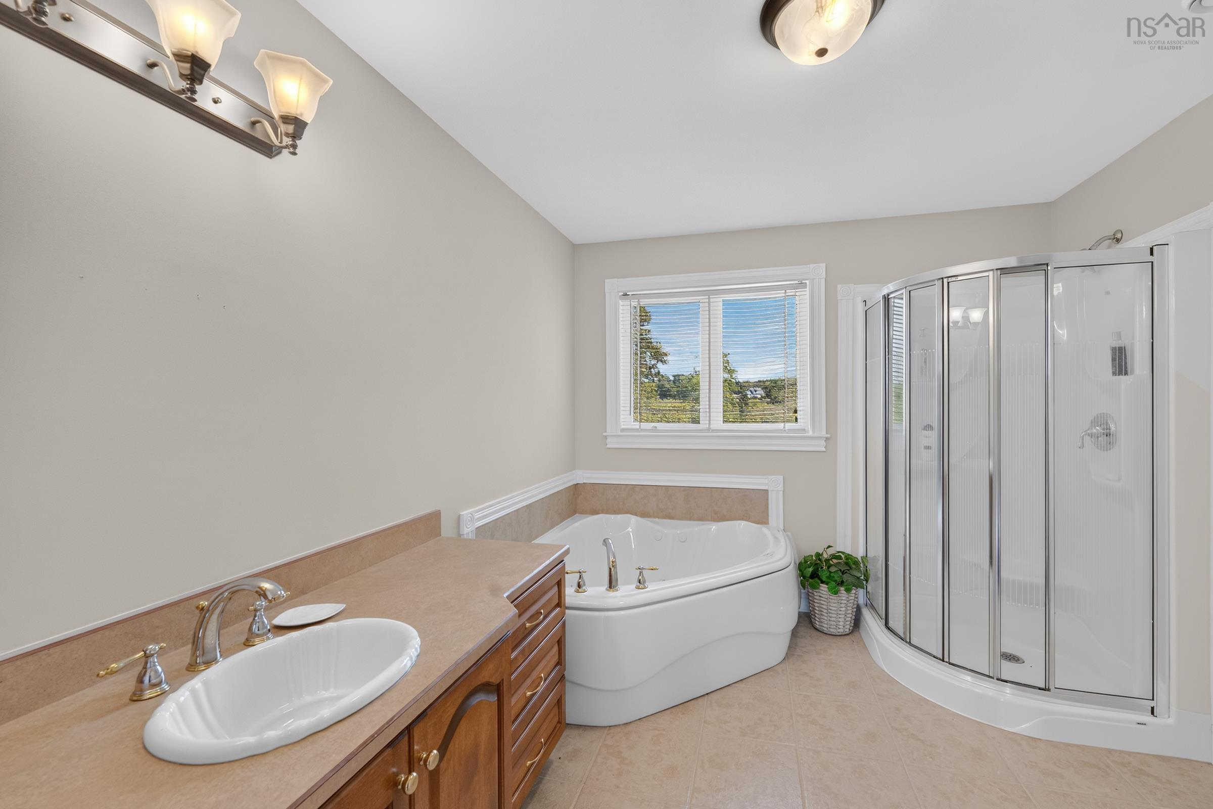 $699,000.00: 12 Homecrest Terrace, Pleasant Valley